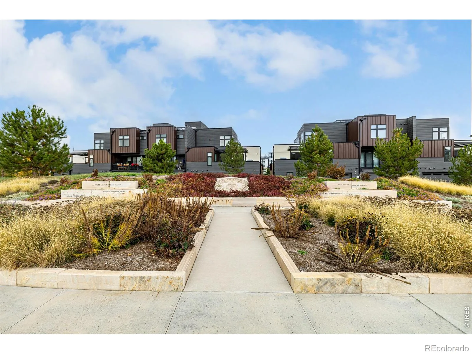 6820 E Lowry Boulevard Denver CO 80230 MLS #RECIR1060181 05282026043110 1600 47