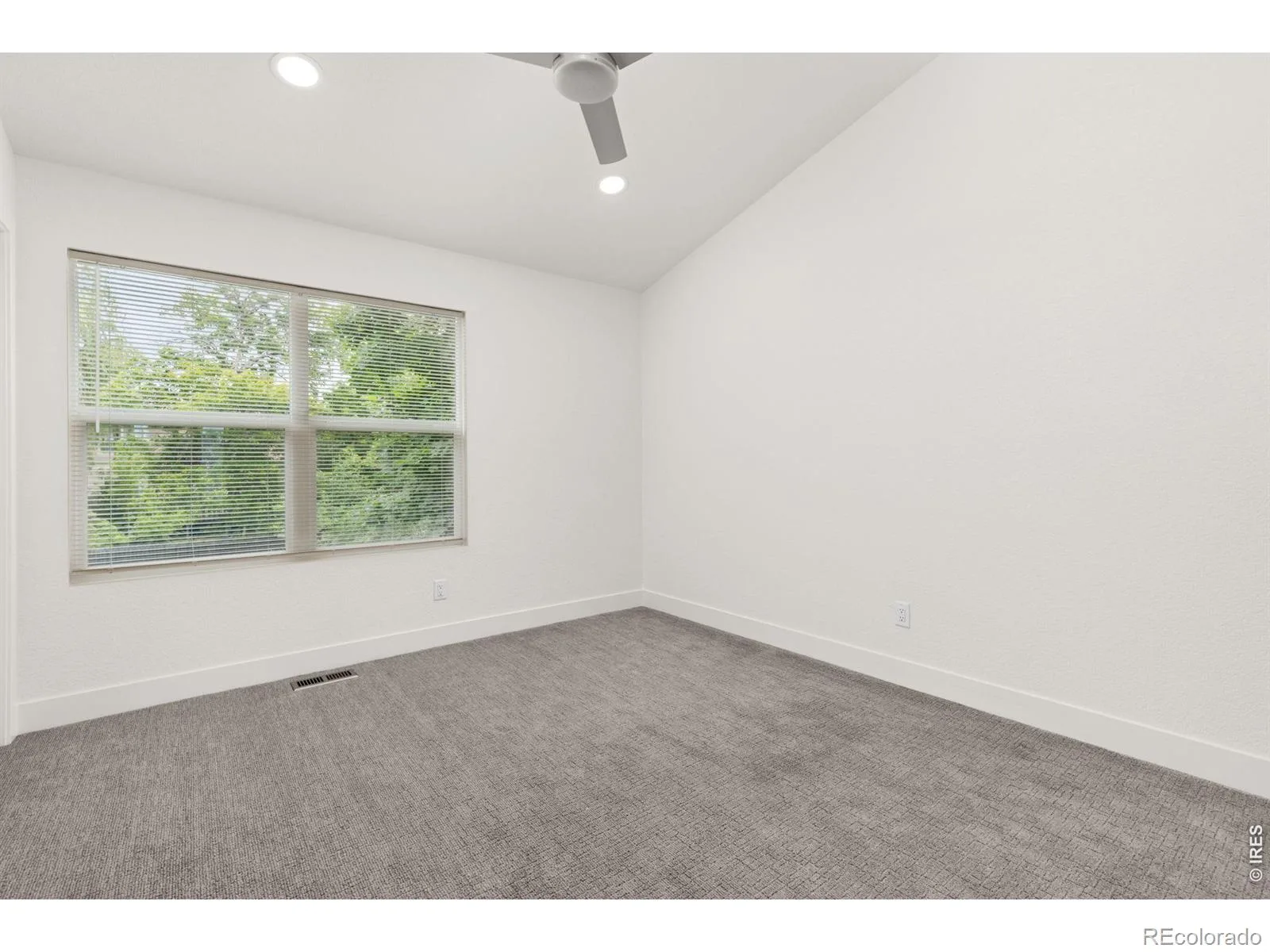 712 Cameron Lane Longmont CO 80504 MLS #RECIR1060300 06122026075948 1600 13