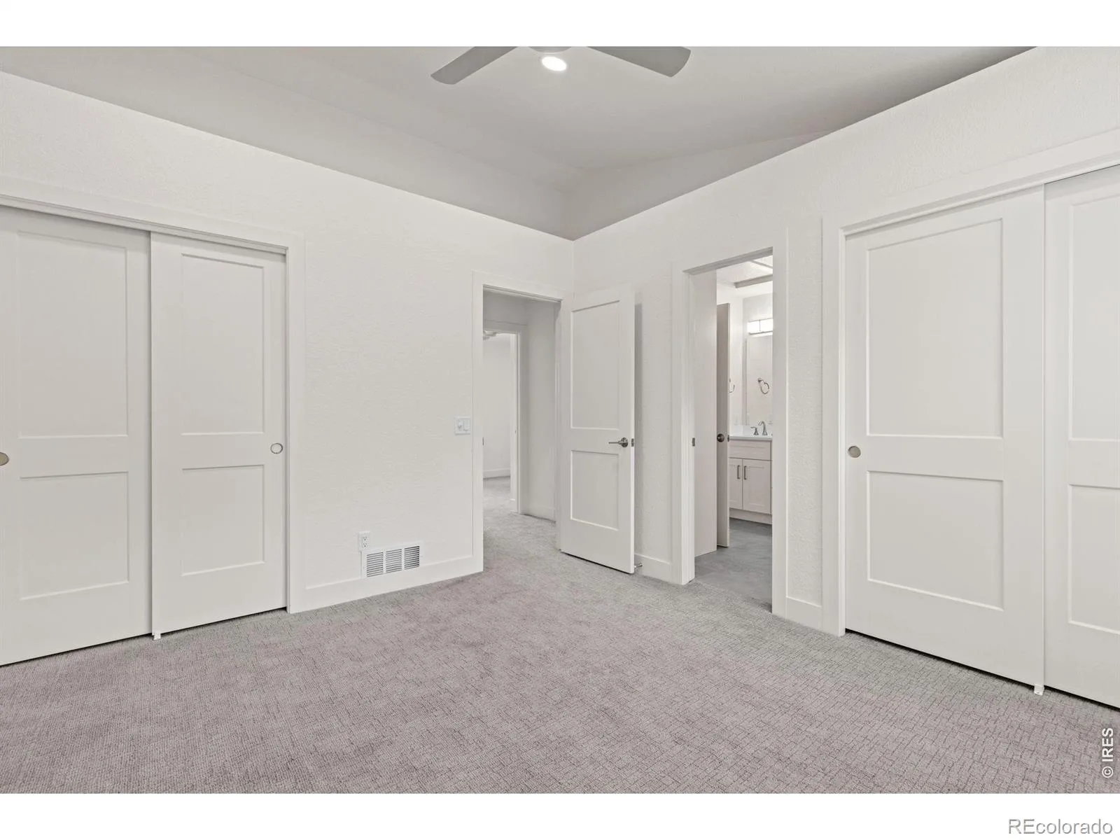 712 Cameron Lane Longmont CO 80504 MLS #RECIR1060300 06122026075948 1600 22