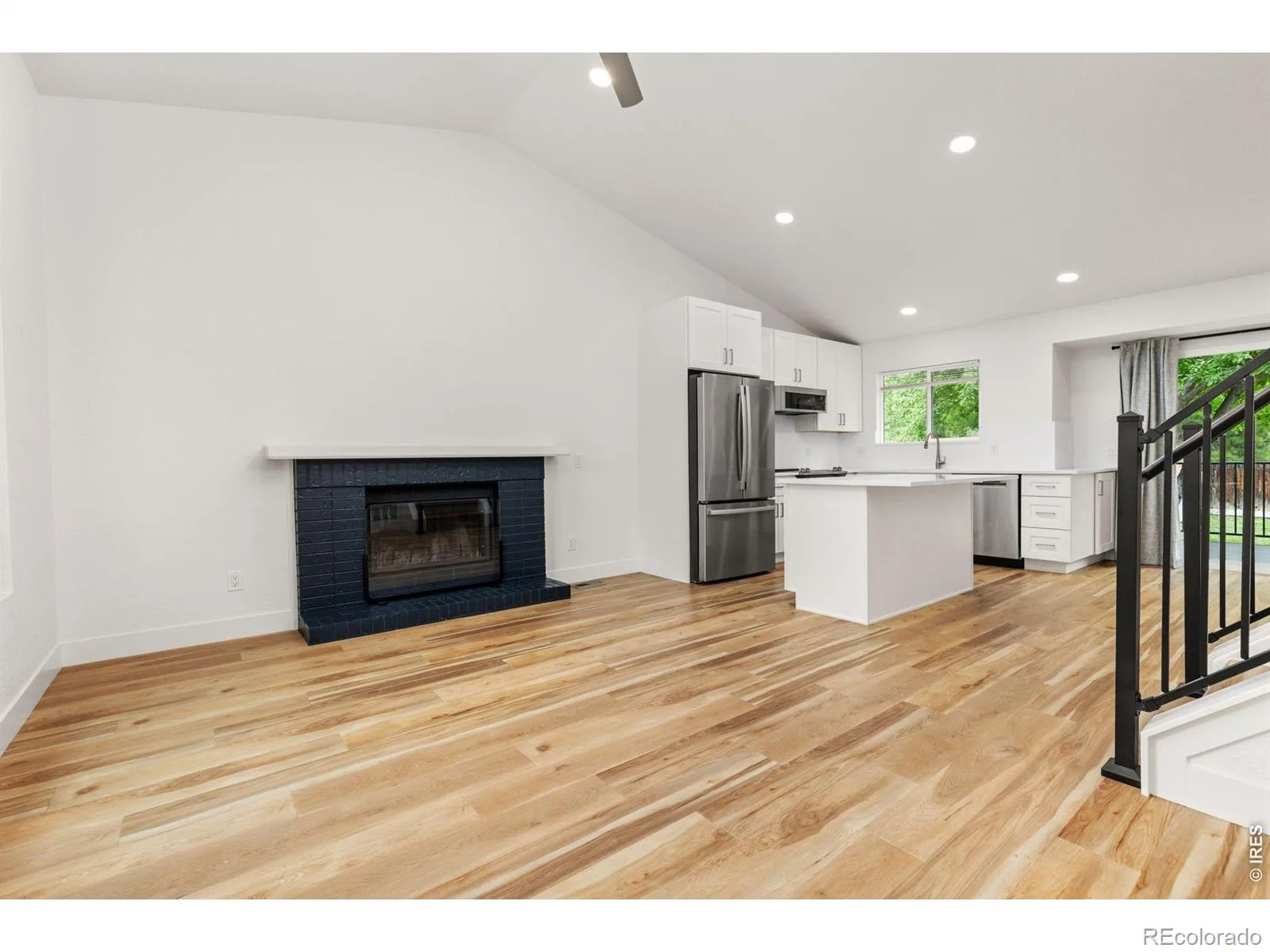 712 Cameron Lane Longmont CO 80504 MLS #RECIR1060300 06122026075948 1600 5