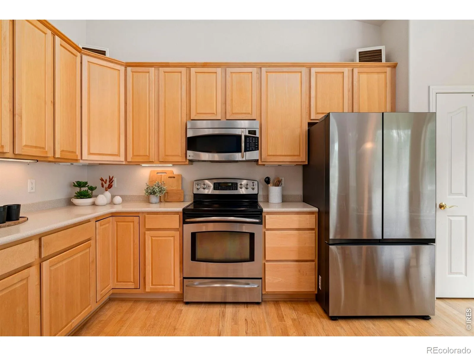 1717 Polo Way Longmont CO 80504 MLS #RECIR1060363 05292026154001 1600 13