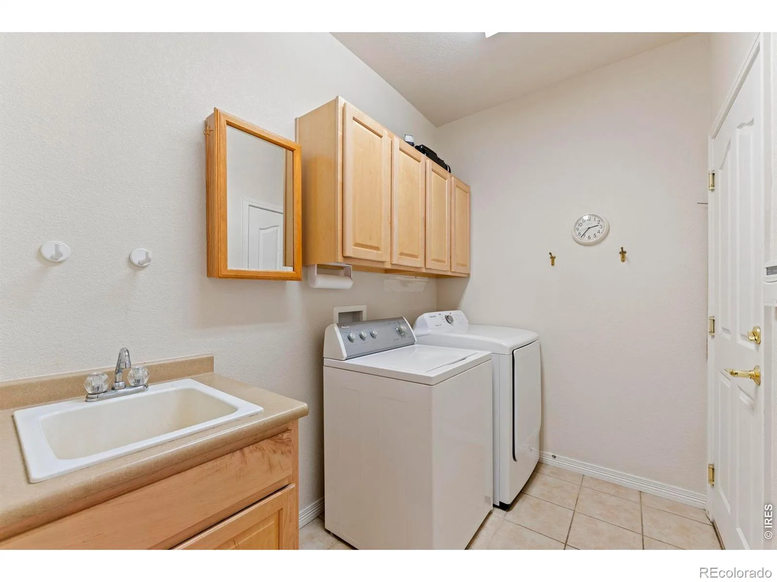 1717 Polo Way Longmont CO 80504 MLS #RECIR1060363 05292026154001 1600 28