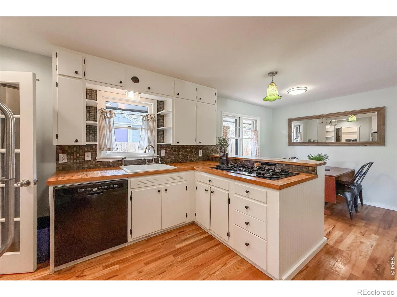760 Francis Street Longmont CO 80501 | MLS #RECIR1060561 06252026002056 1600 10
