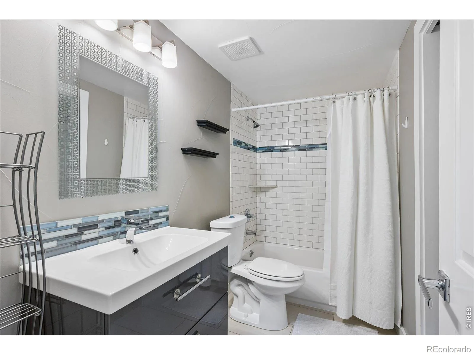 3823 W 39th Avenue Denver CO 80211 MLS #REC1775624 06022026063937 1600 41