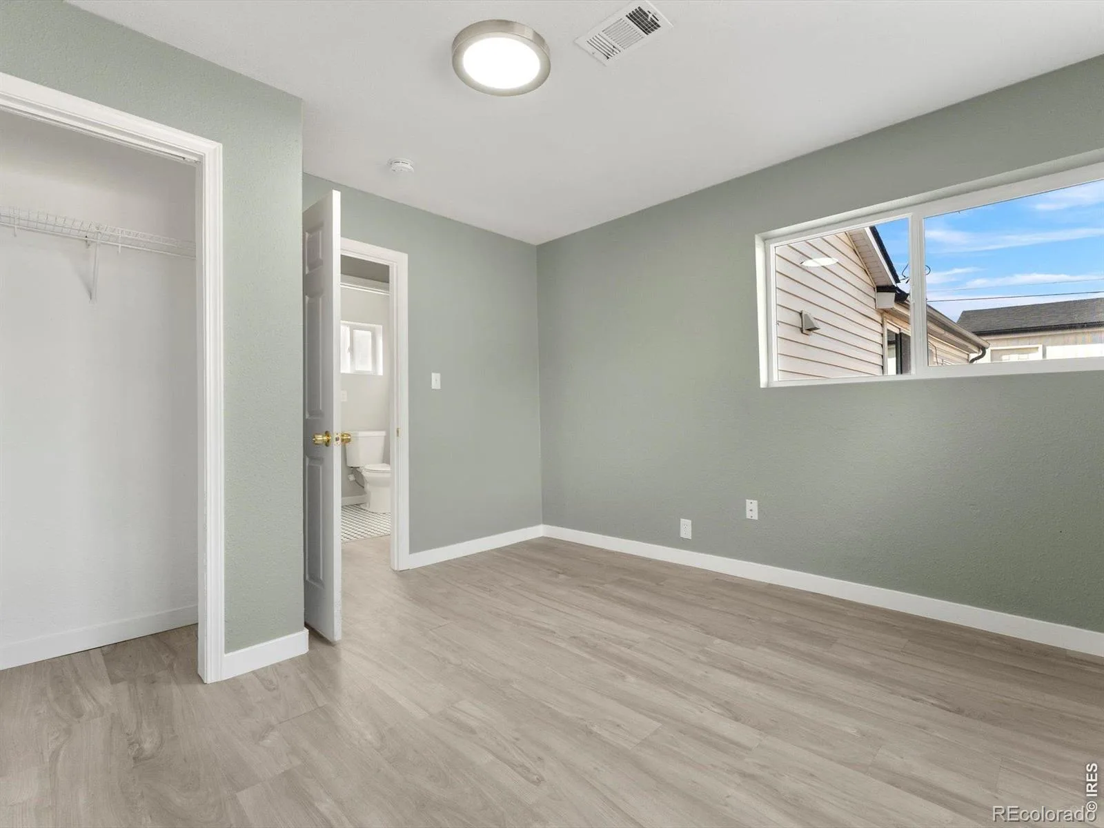 675 Knox Court Denver CO 80204 MLS #RECIR1060616 06022026090230 1600 7