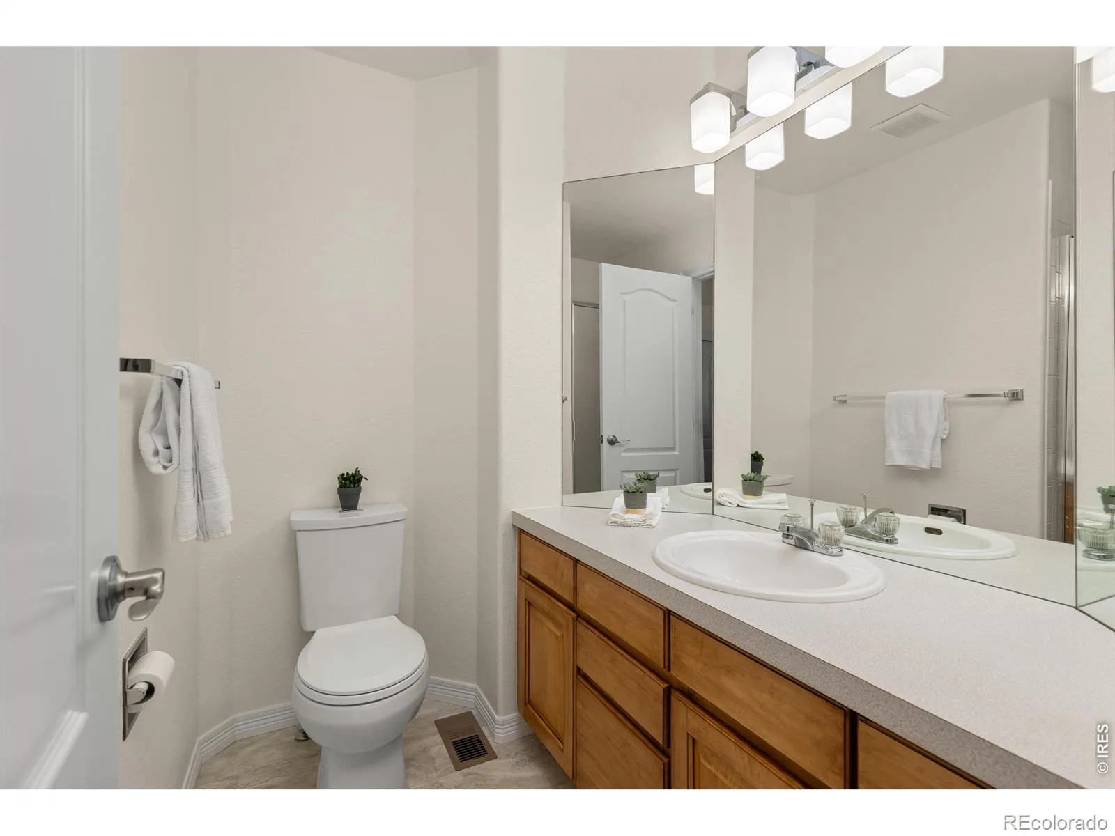 1224 Whitehall Drive Longmont CO 80504 MLS #RECIR1060631 06022026191309 1600 31