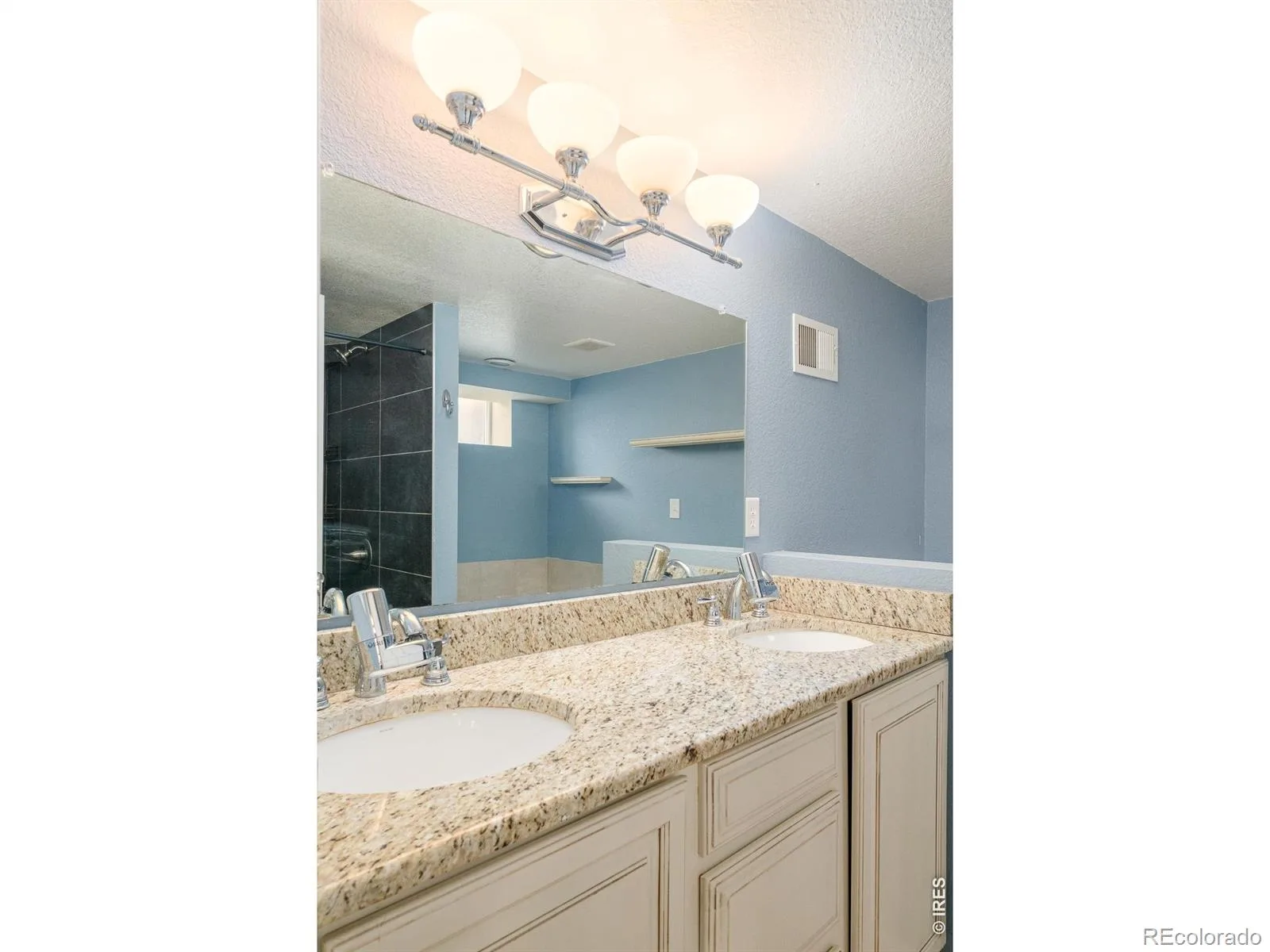4559 Irving Street Denver CO 80211 MLS #RECIR1060648 06042026141507 1600 26