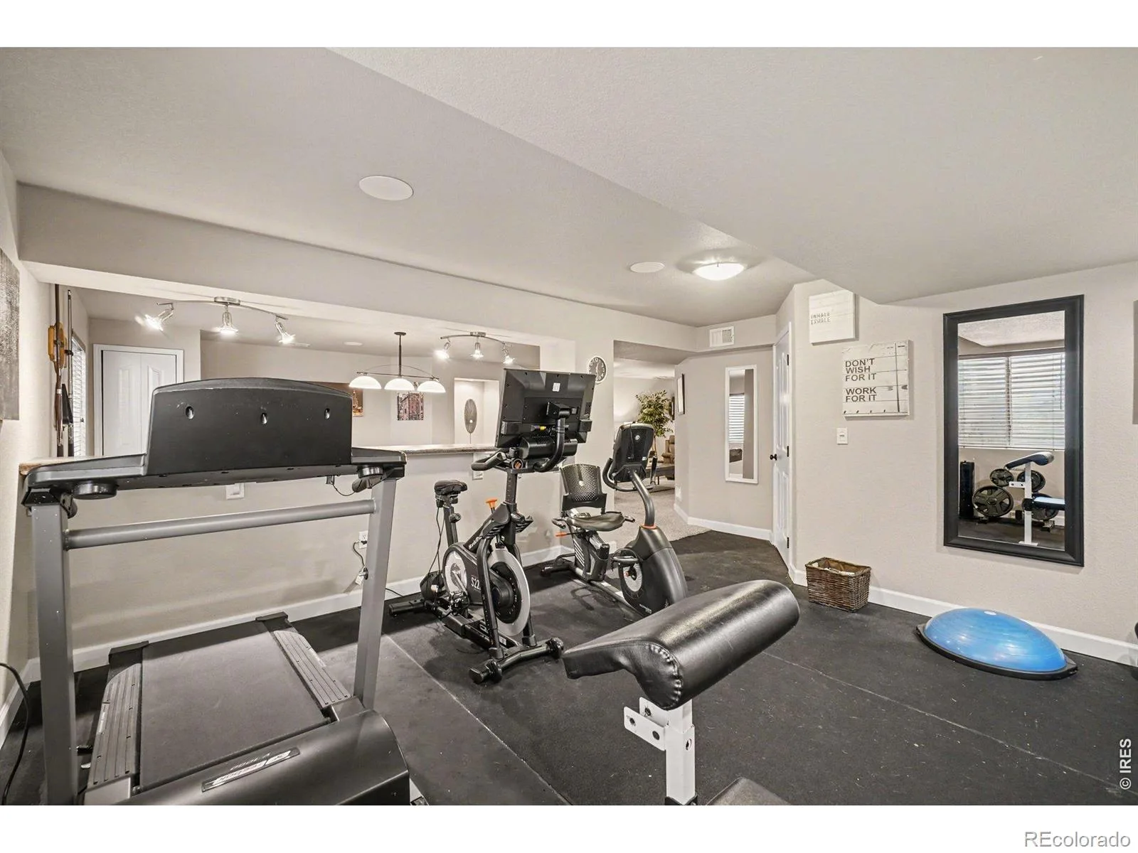 1926 Rannoch Drive Longmont CO 80504 MLS #RECIR1060658 06022026211901 1600 35