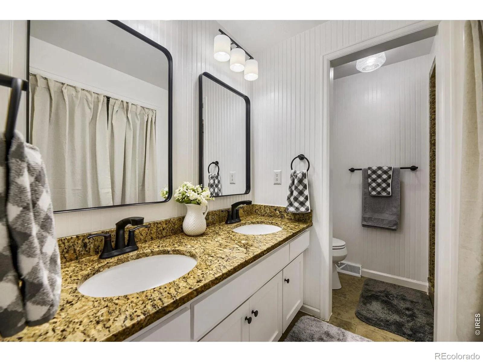 13503 W Virginia Drive Lakewood CO 80228 | MLS #RECIR1060722 07212026110355 1600 18