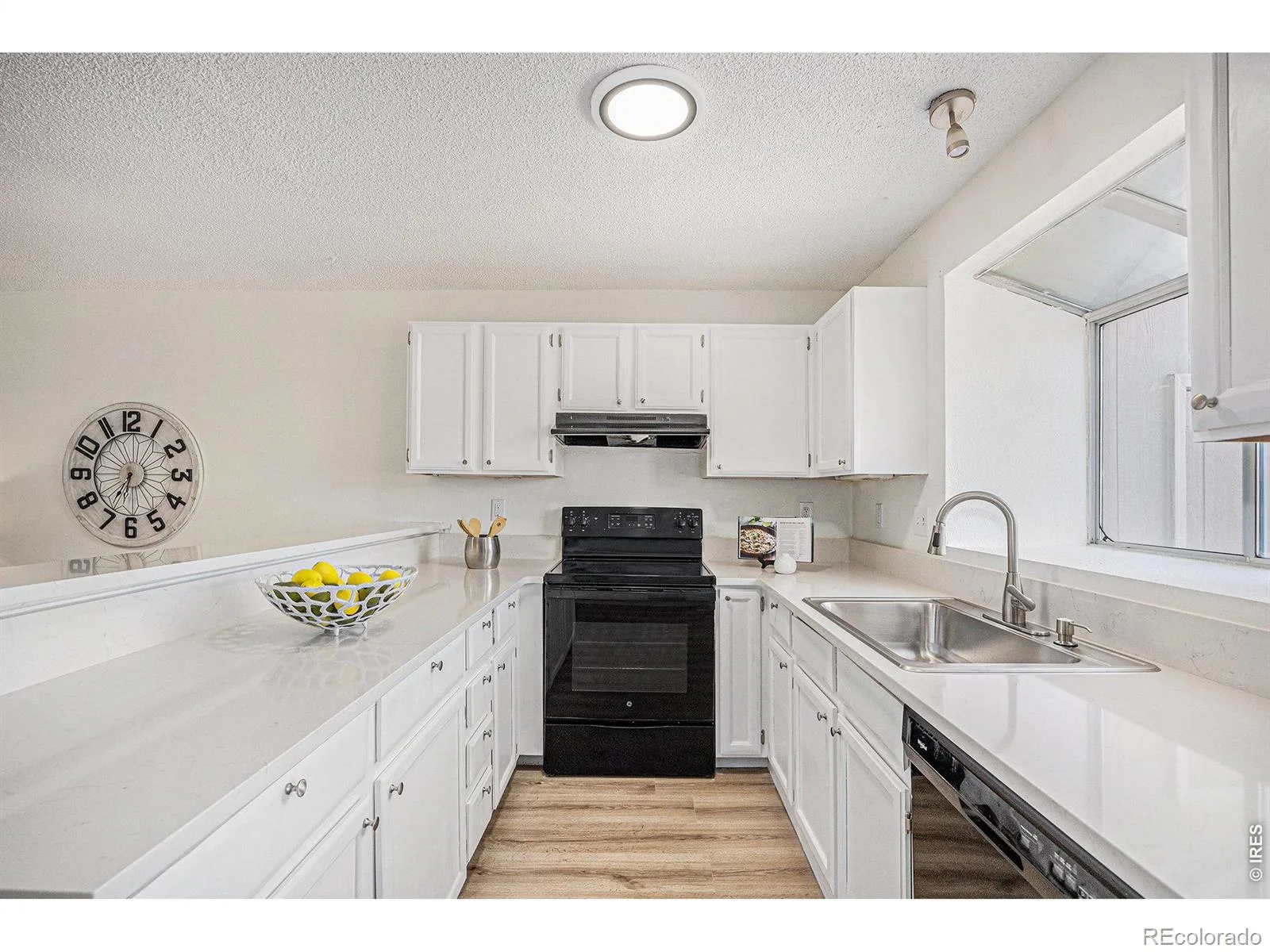 1100 S Waco Street #G Aurora CO 80017 MLS #RECIR1060751 06032026185027 1600 4