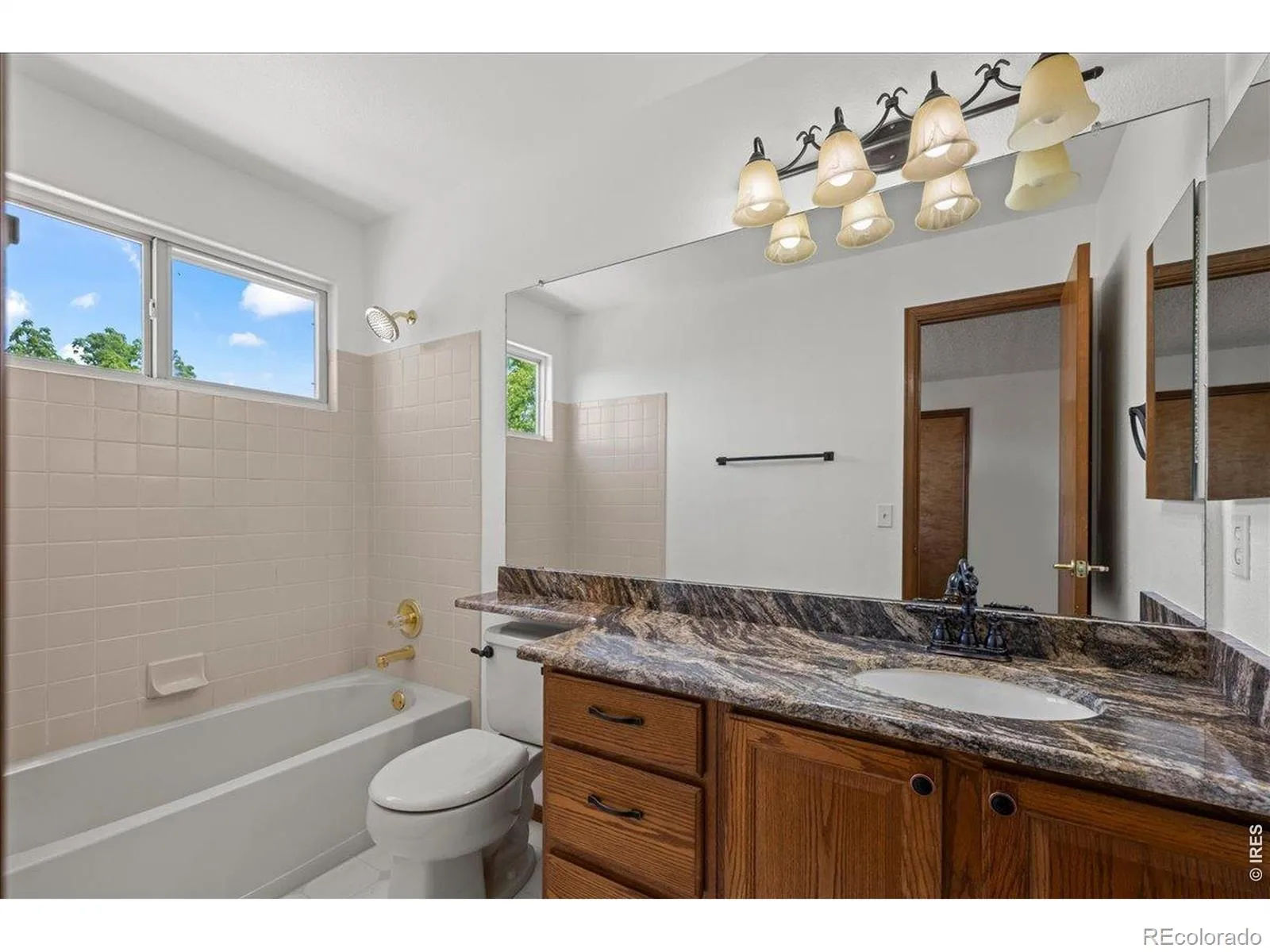 12700 Utica Circle Broomfield CO 80020 MLS #REC6053707 07062026040317 1600 26