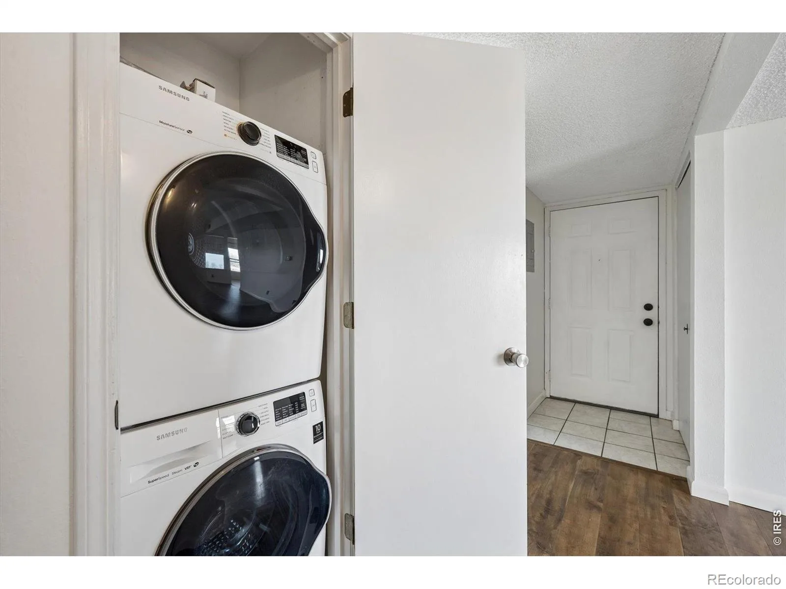 3121 S Tamarac Drive #208 #H Denver CO 80231 MLS #RECIR1060774 06102026180602 1600 28