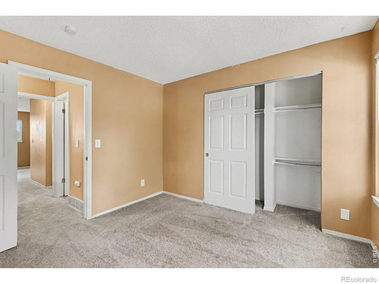 2220 S Jasper Way #B Aurora CO 80013 | MLS #RECIR1060799 06042026141658 1600 14