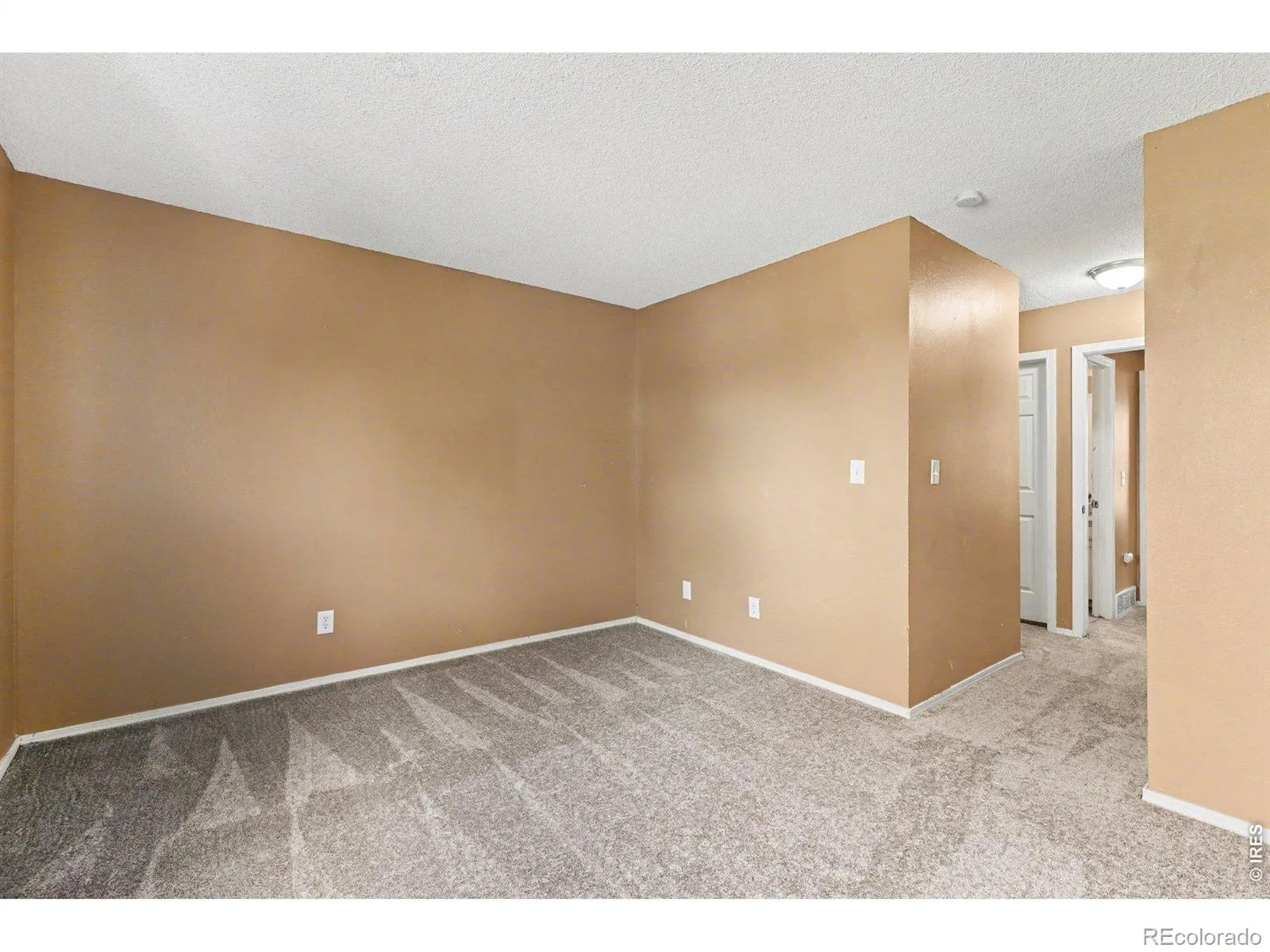 2220 S Jasper Way #B Aurora CO 80013 | MLS #RECIR1060799 06042026141658 1600 15