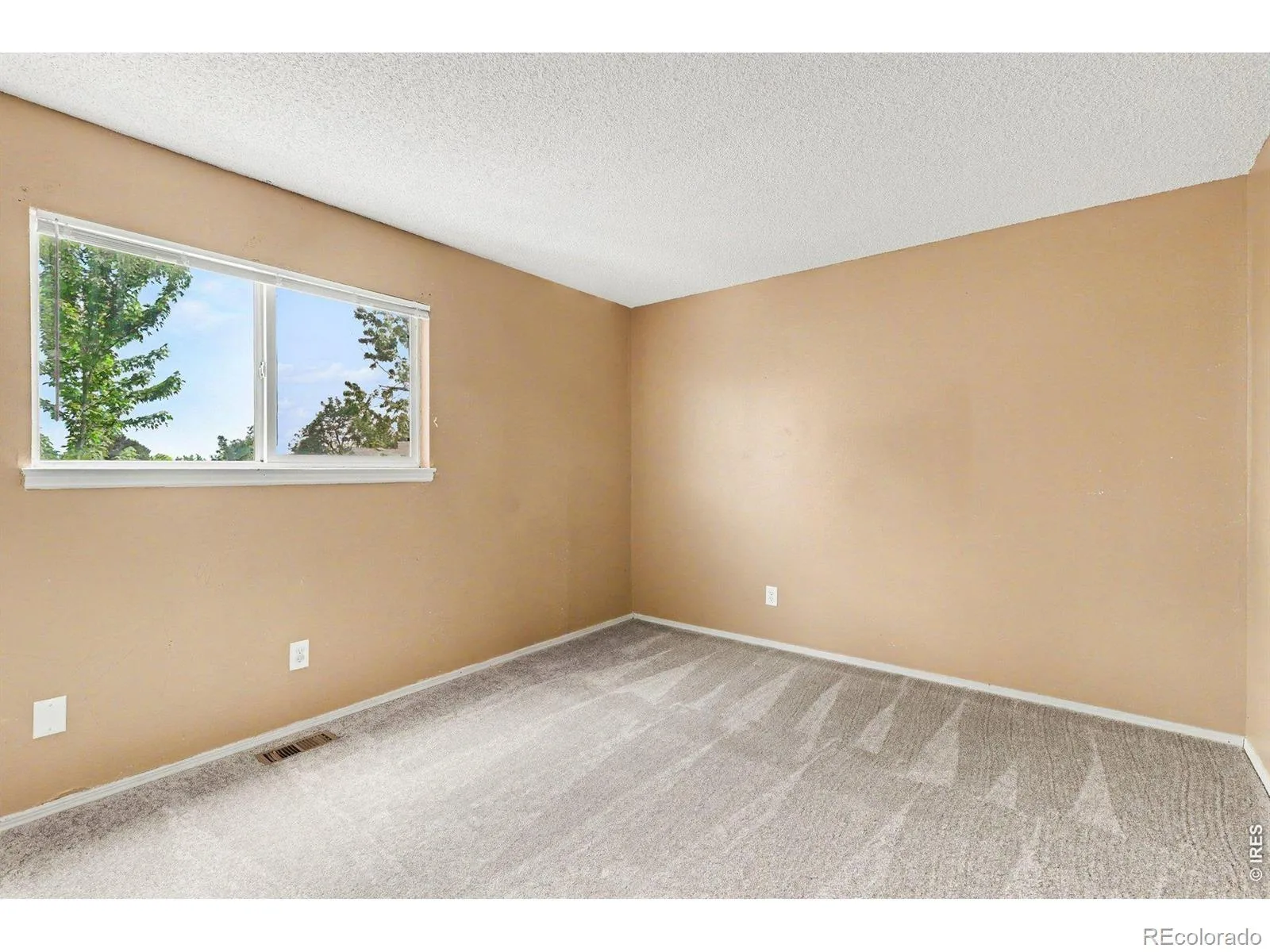 2220 S Jasper Way #B Aurora CO 80013 | MLS #RECIR1060799 06042026141658 1600 7