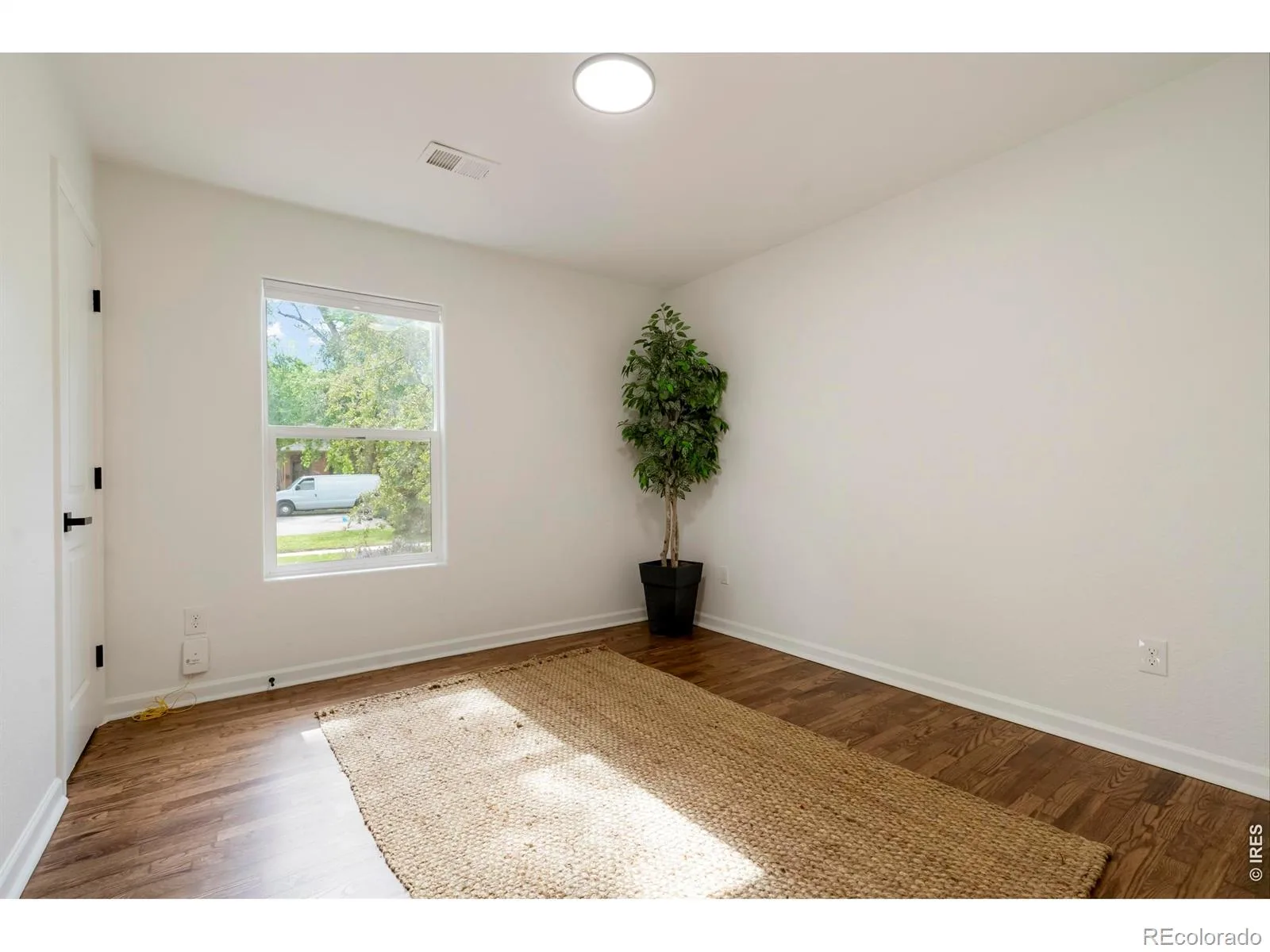814 Baker Street Longmont CO 80501 MLS #RECIR1060828 06042026141241 1600 15