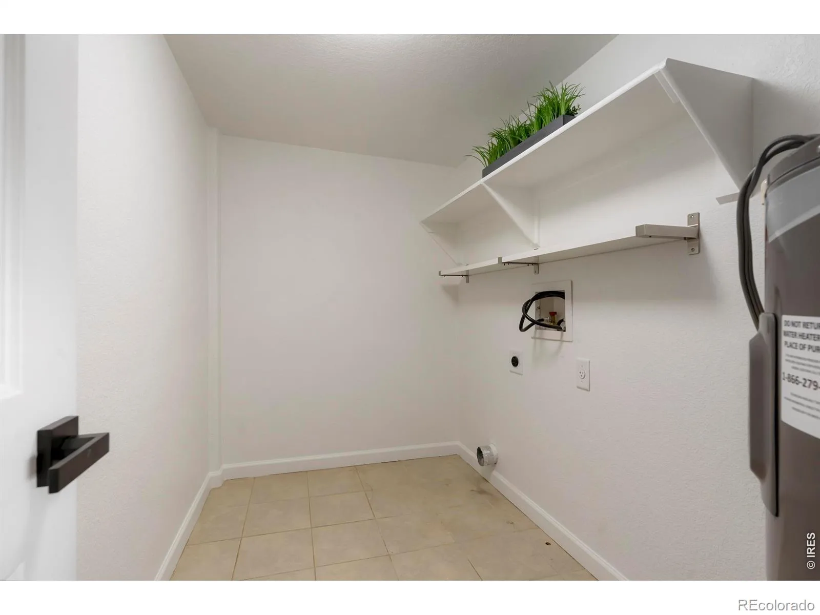 814 Baker Street Longmont CO 80501 MLS #RECIR1060828 06042026141241 1600 18
