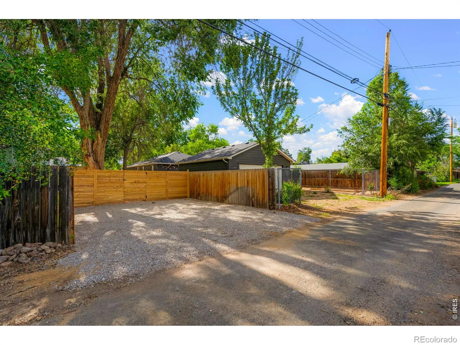 814 Baker Street Longmont CO 80501 MLS #RECIR1060828 06042026141241 1600 24