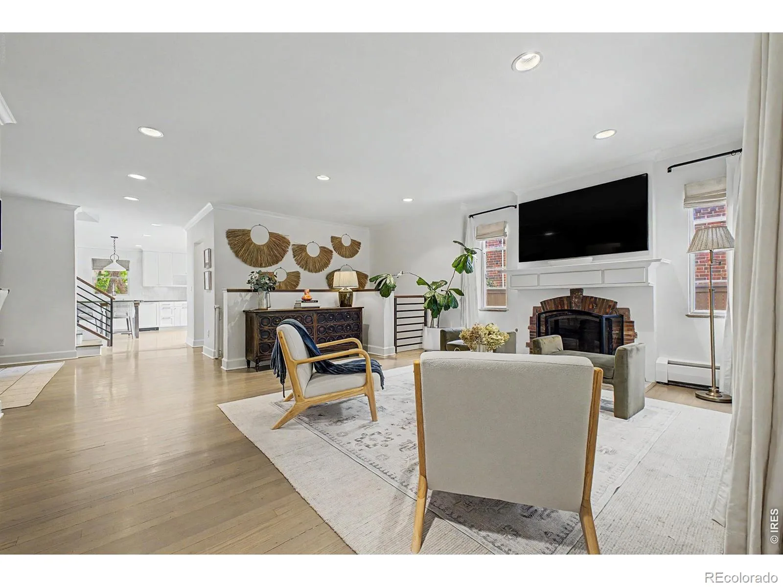 910 S Euclid Way Denver CO 80209 MLS #RECIR1060857 06082026220031 1600 3