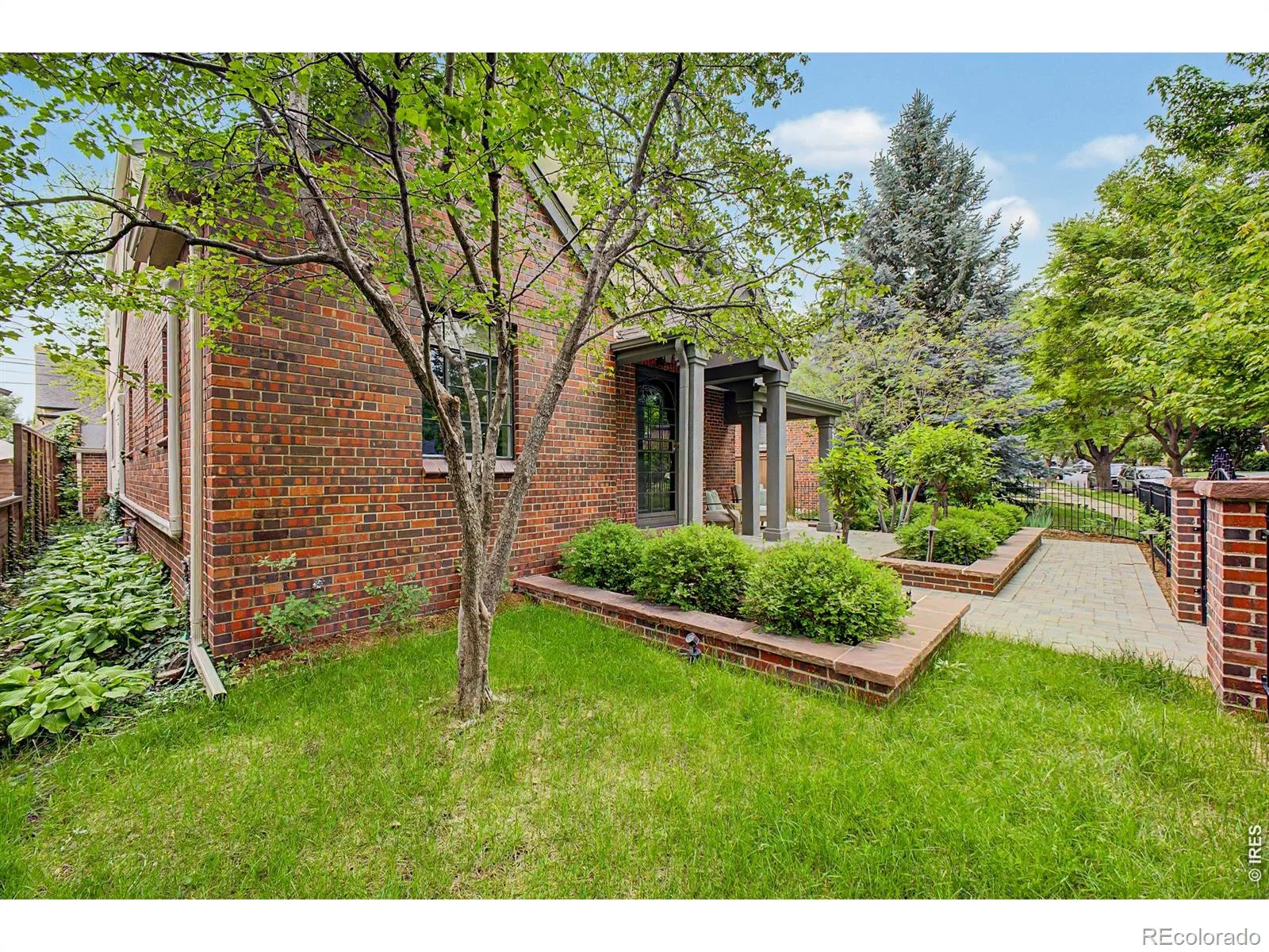 910 S Euclid Way Denver CO 80209 MLS #RECIR1060857 06082026220031 1600 43