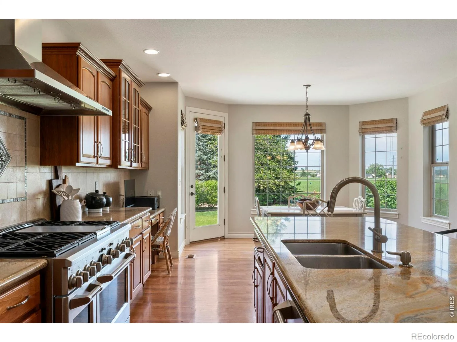 1757 Montgomery Circle Longmont CO 80504 MLS #RECIR1060920 06082026215452 1600 18