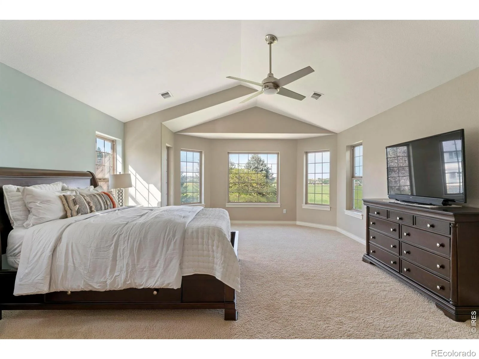 1757 Montgomery Circle Longmont CO 80504 MLS #RECIR1060920 06082026215452 1600 25