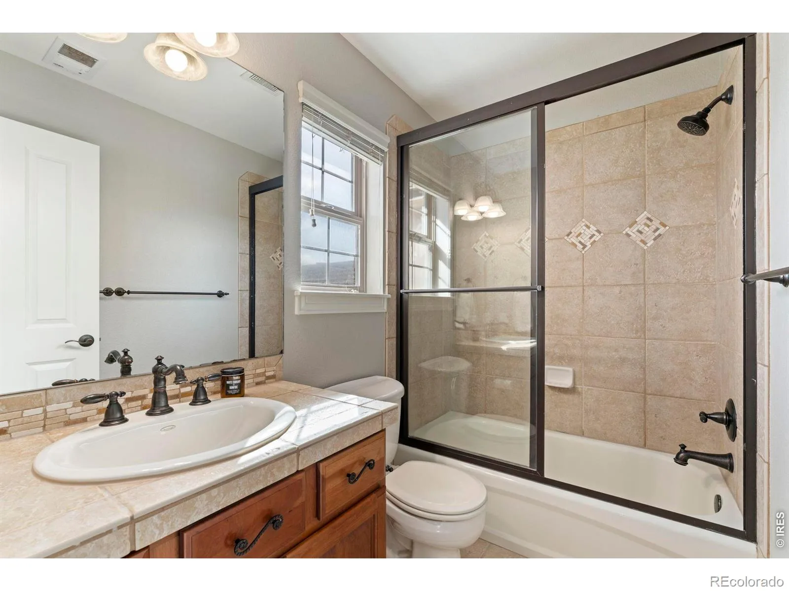 1757 Montgomery Circle Longmont CO 80504 MLS #RECIR1060920 06082026215452 1600 35
