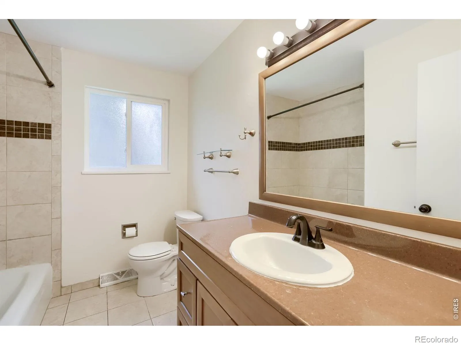 1418 Meeker Drive Longmont CO 80504 MLS #RECIR1061011 06052026122849 1600 14