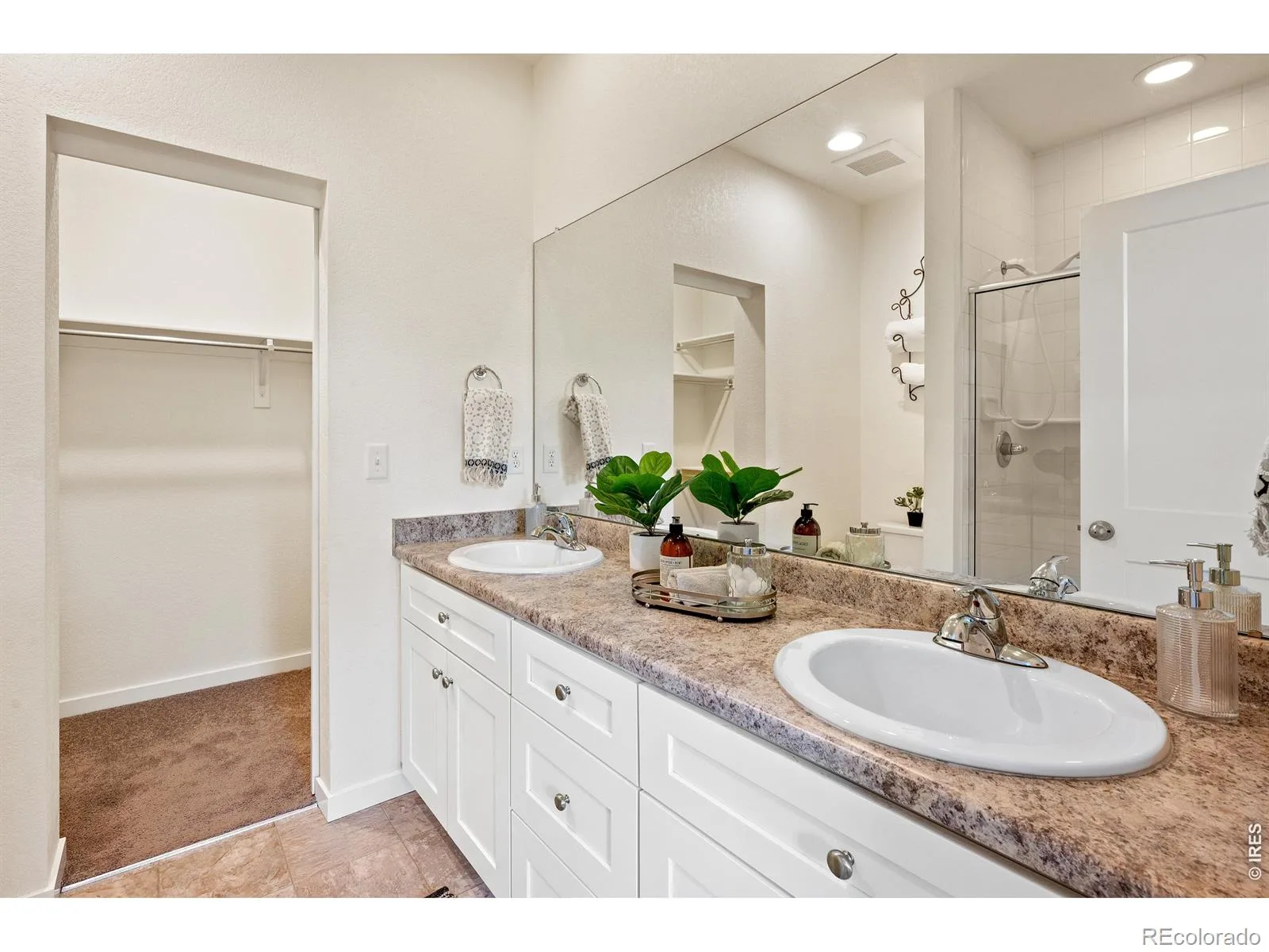 12883 King Street Broomfield CO 80020 | MLS #RECIR1061041 08262026004310 1600 19
