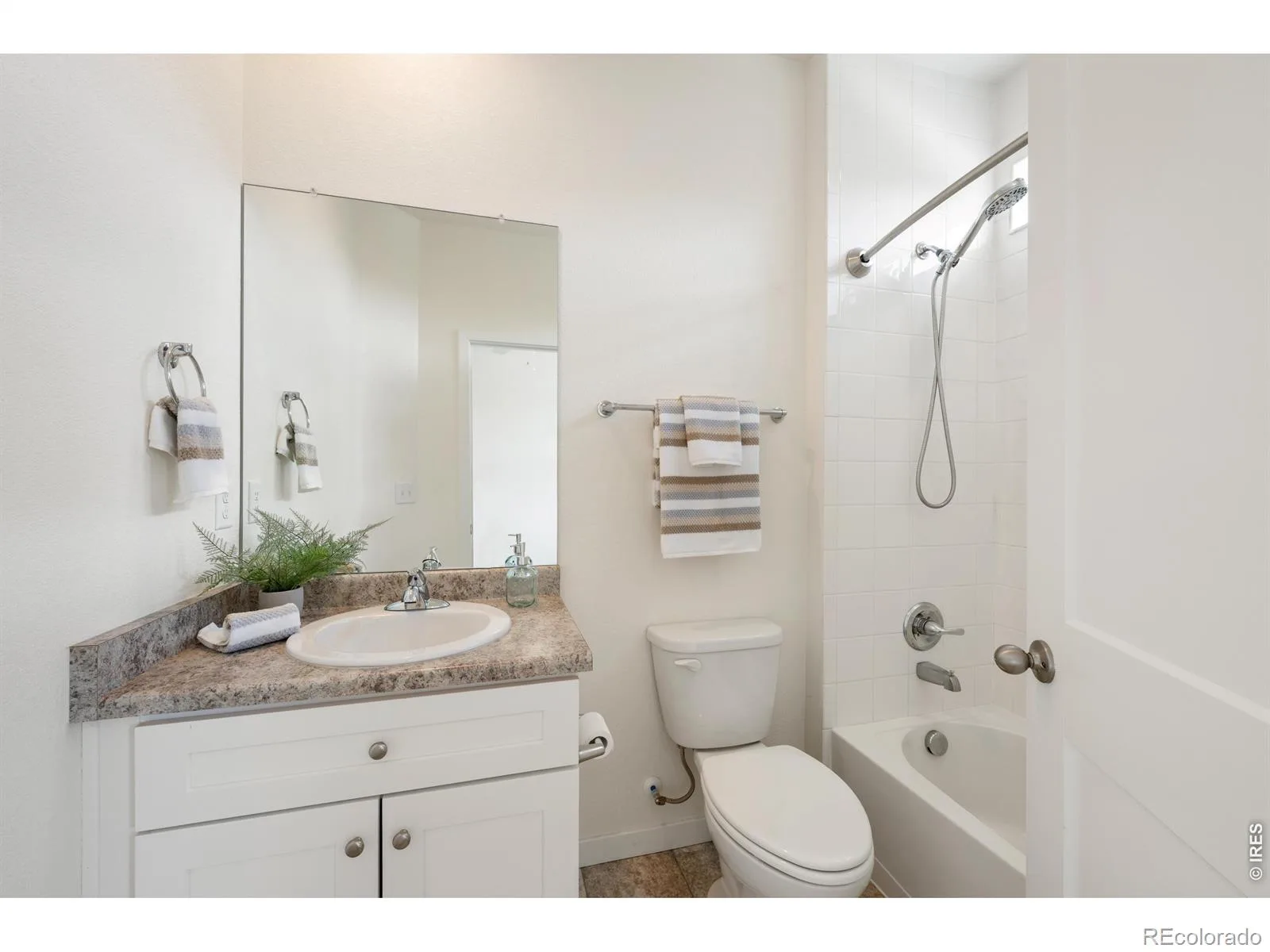 12883 King Street Broomfield CO 80020 | MLS #RECIR1061041 08262026004310 1600 25