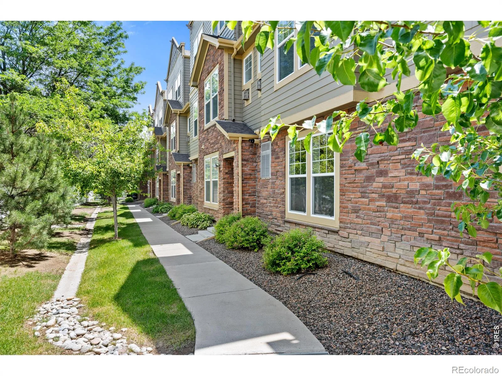 12883 King Street Broomfield CO 80020 | MLS #RECIR1061041 08262026004310 1600 27