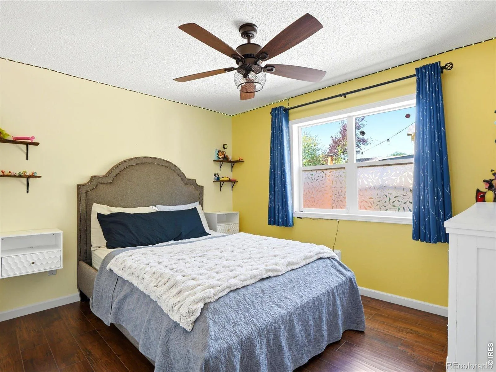 1864 Mount Sneffels Street Longmont CO 80504 | MLS #RECIR1061090 08072026173034 1600 15