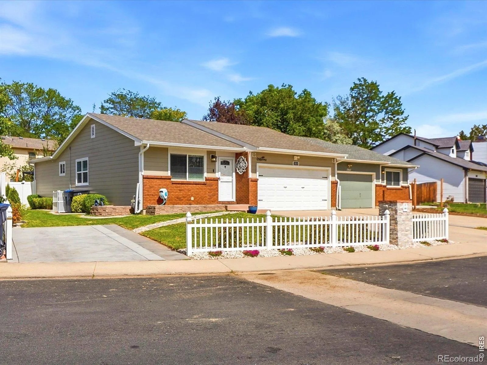 1864 Mount Sneffels Street Longmont CO 80504 | MLS #RECIR1061090 08072026173034 1600 32