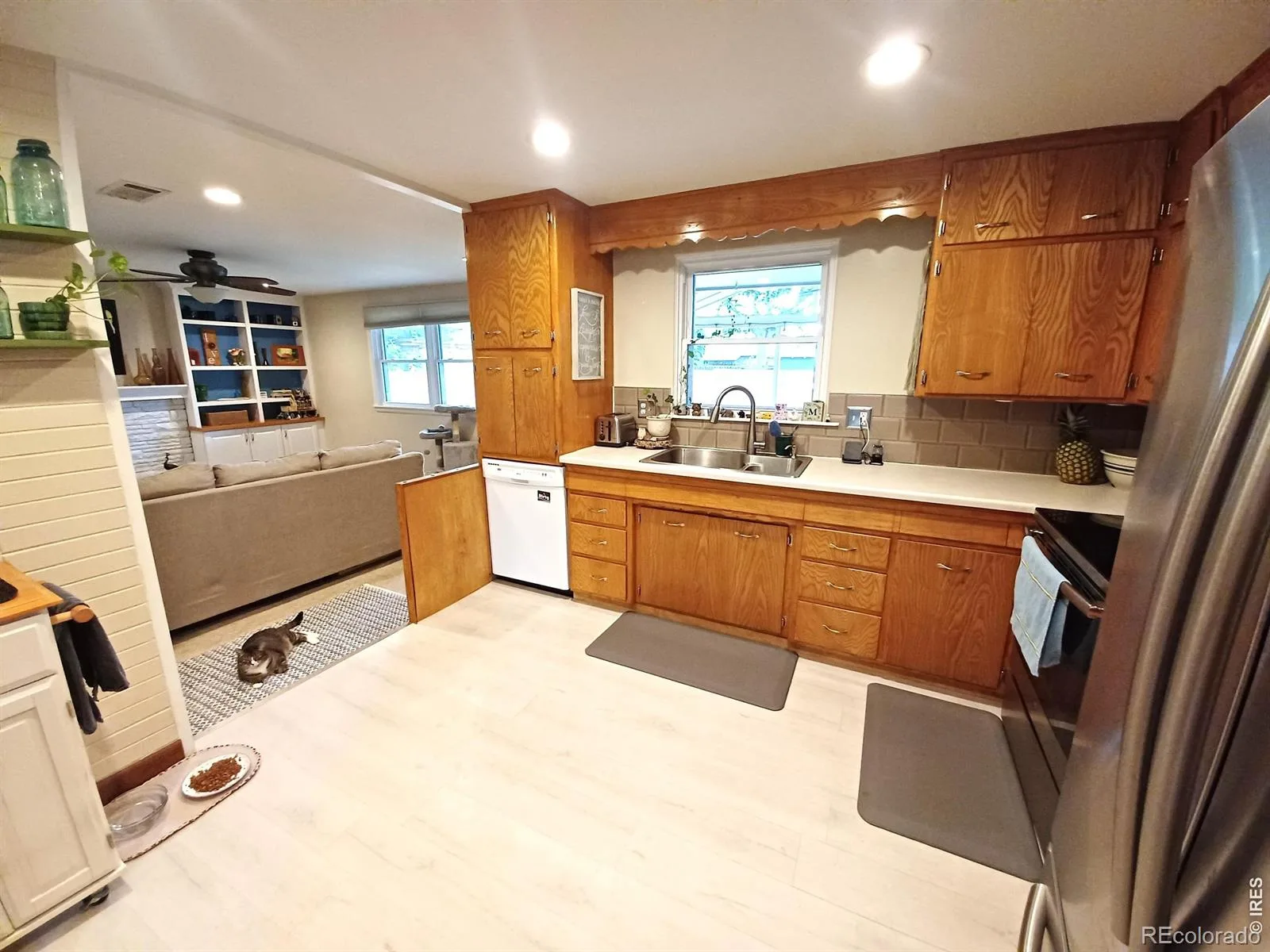 1024 Collyer Street Longmont CO 80501 MLS #RECIR1061152 06082026214040 1600 7