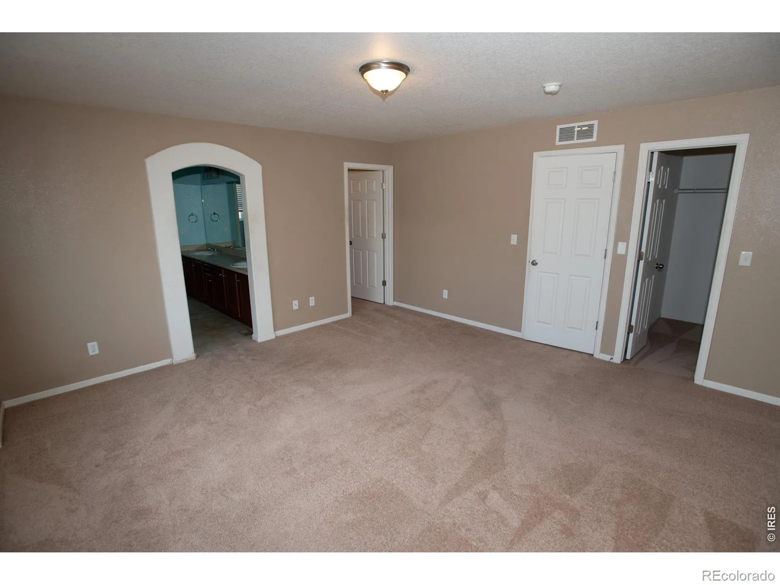 4698 Andes Way Denver CO 80249 | MLS #RECIR1061268 06222026190925 1600 8
