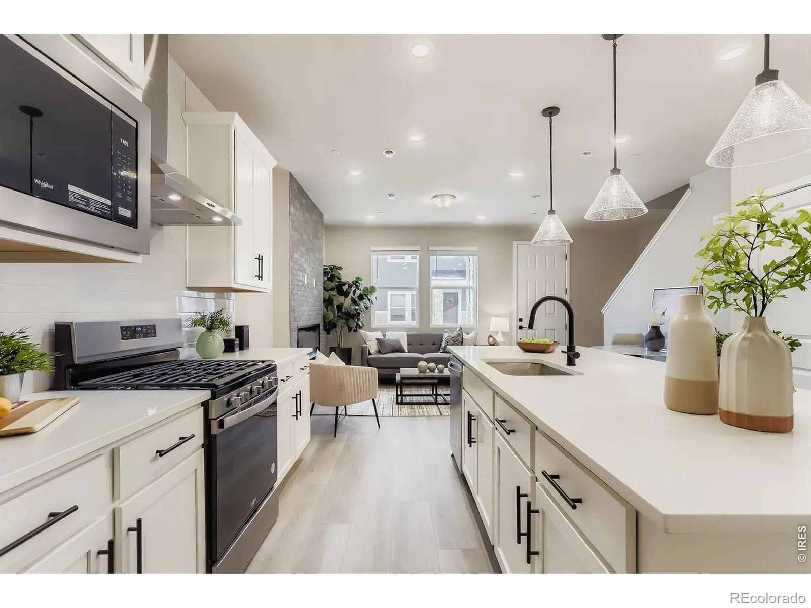 2819 Bear Springs Circle Longmont CO 80503 | MLS #RECIR1061352 06102026191316 1600 13