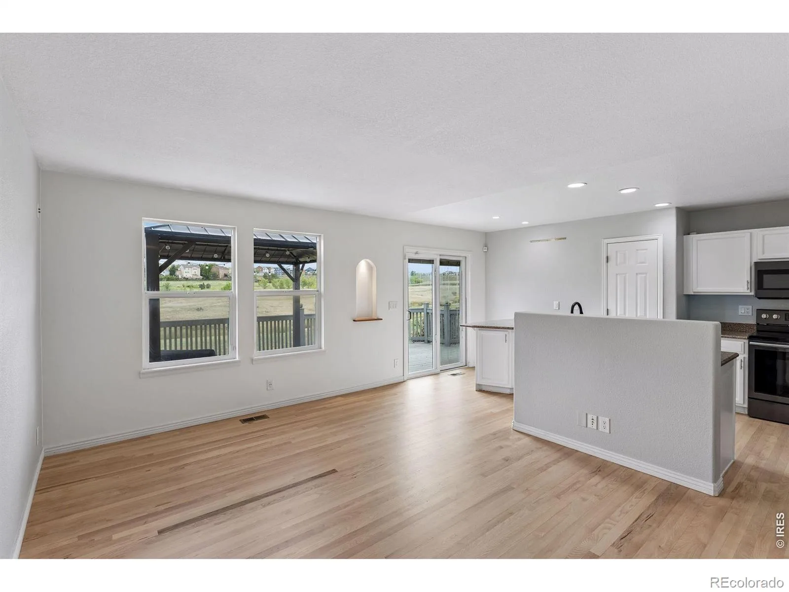 2758 E 109th Avenue Northglenn CO 80233 MLS #RECIR1061359 06102026211317 1600 10