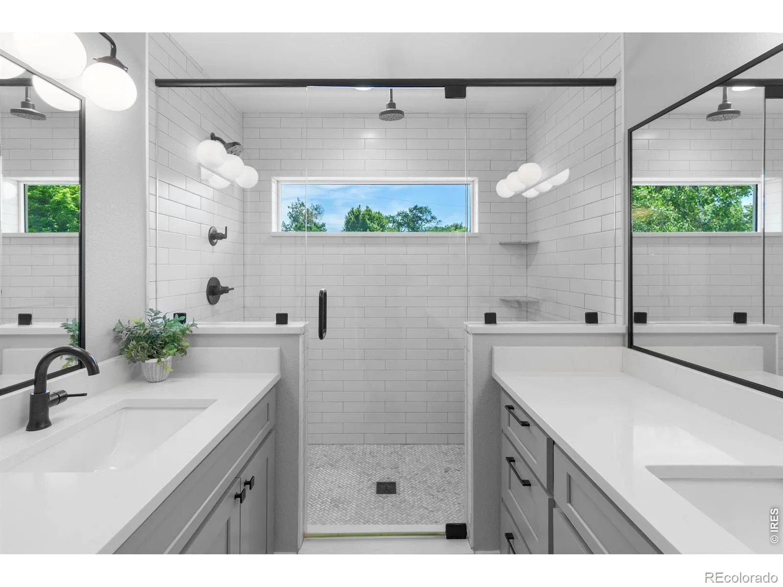 2450 S Humboldt Street Denver CO 80210 MLS #RECIR1061366 06112026163531 1600 19