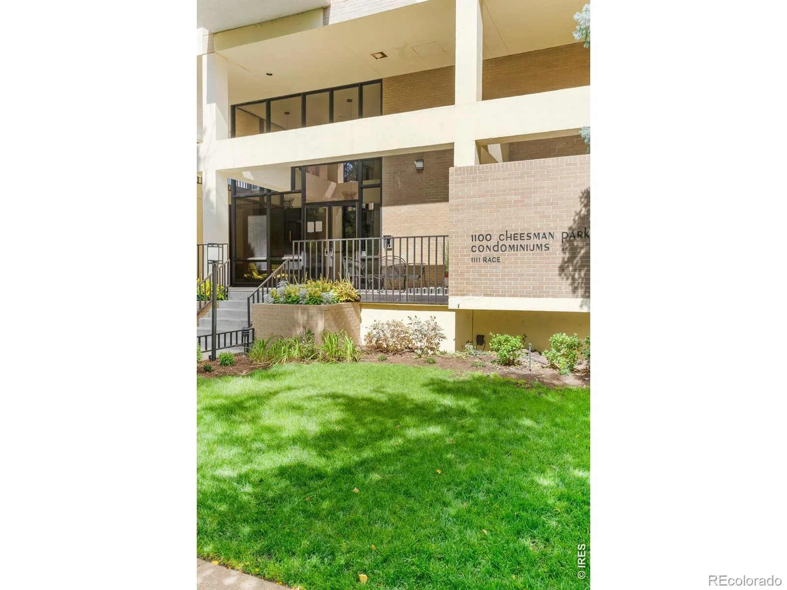 1111 Race Street #4B Denver CO 80206 MLS #RECIR1061401 06102026203849 1600 26