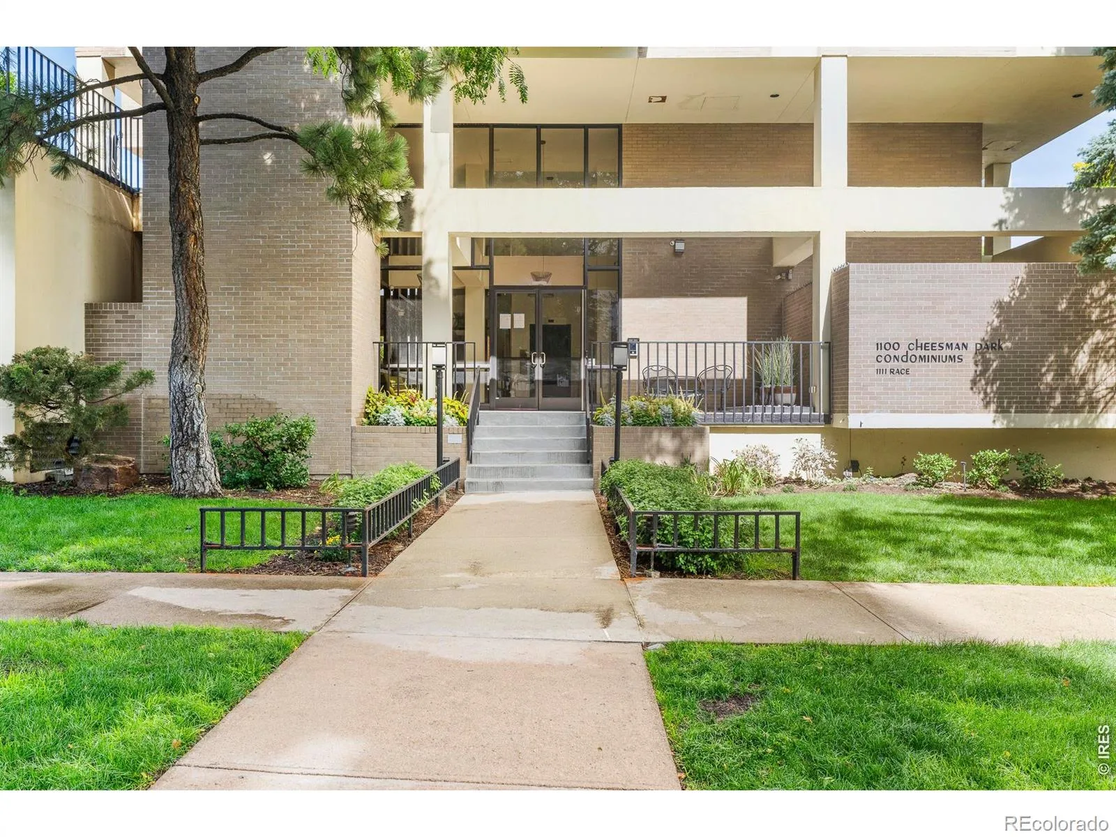 1111 Race Street #4B Denver CO 80206 MLS #RECIR1061401 06102026203849 1600 27