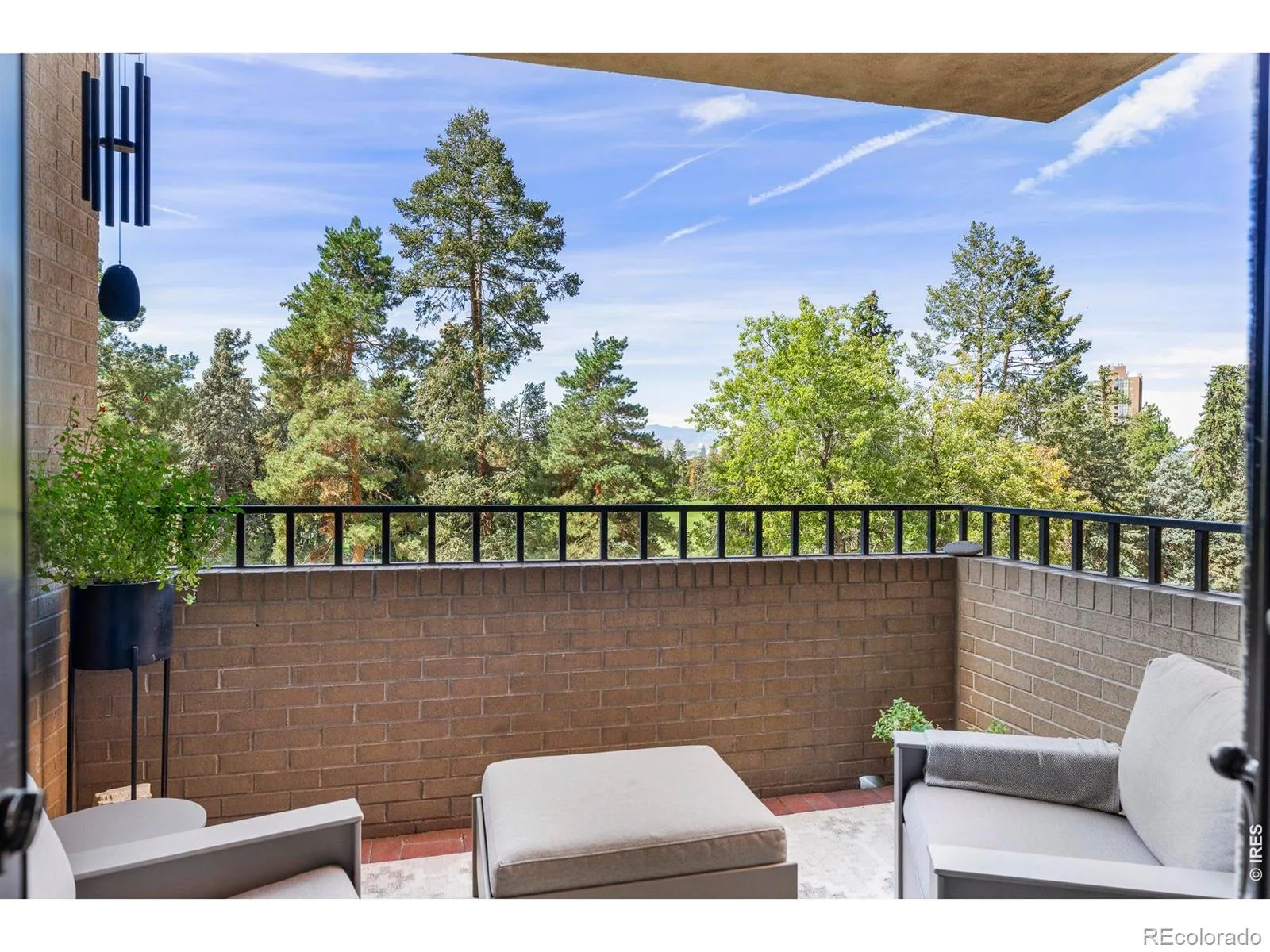 1111 Race Street #4B Denver CO 80206 MLS #RECIR1061401 06102026203849 1600 31