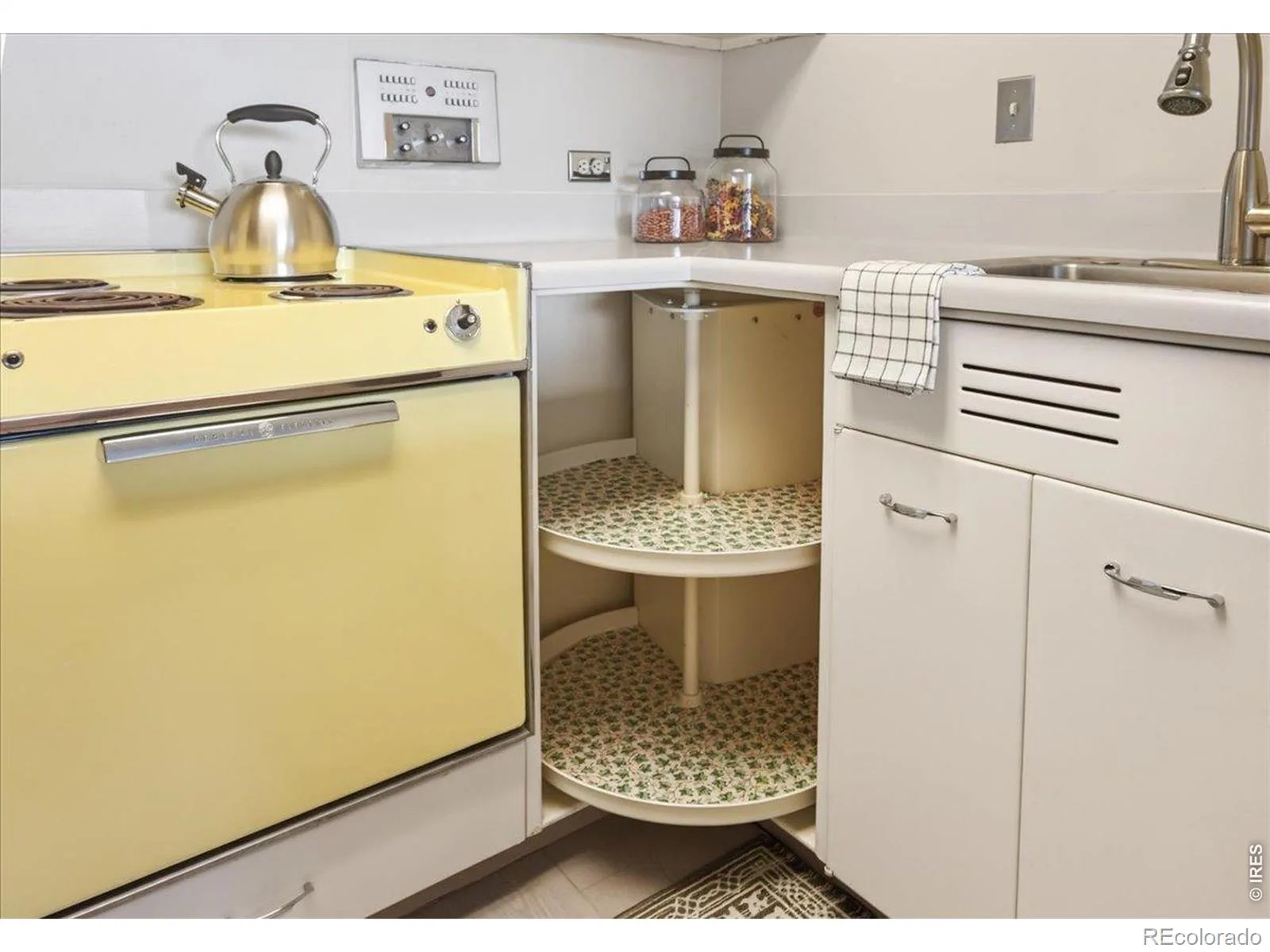 888 N Logan Street #10D Denver CO 80203 MLS #RECIR1061431 06112026164258 1600 8
