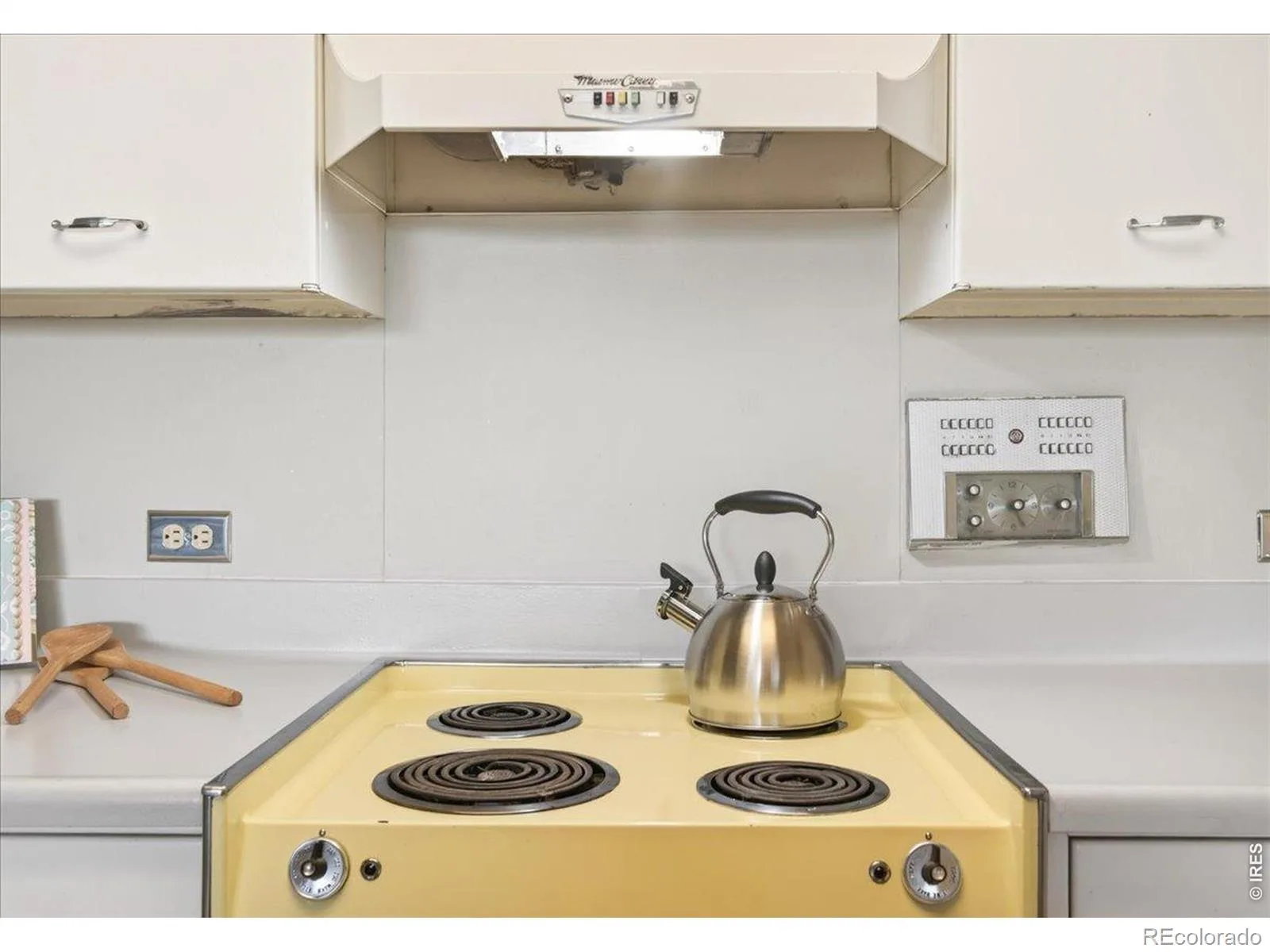 888 N Logan Street #10D Denver CO 80203 MLS #RECIR1061431 06112026164258 1600 9