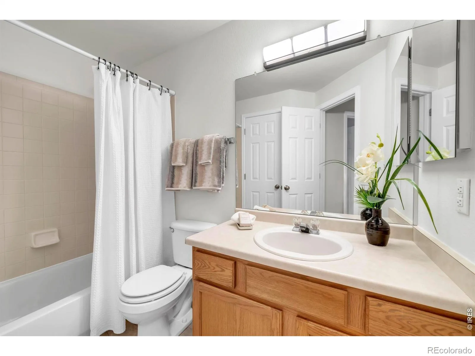 1106 Red Oak Drive Longmont CO 80504 MLS #RECIR1061439 06112026164643 1600 18