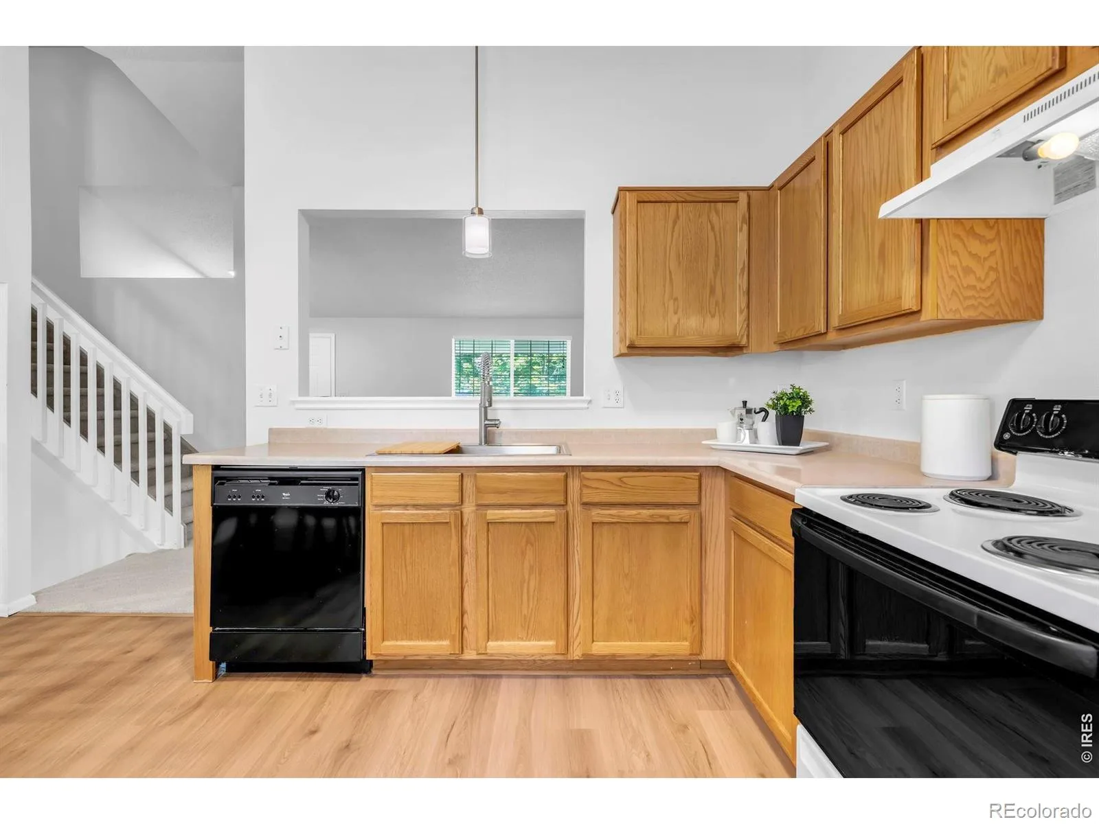 1106 Red Oak Drive Longmont CO 80504 MLS #RECIR1061439 06112026164643 1600 8