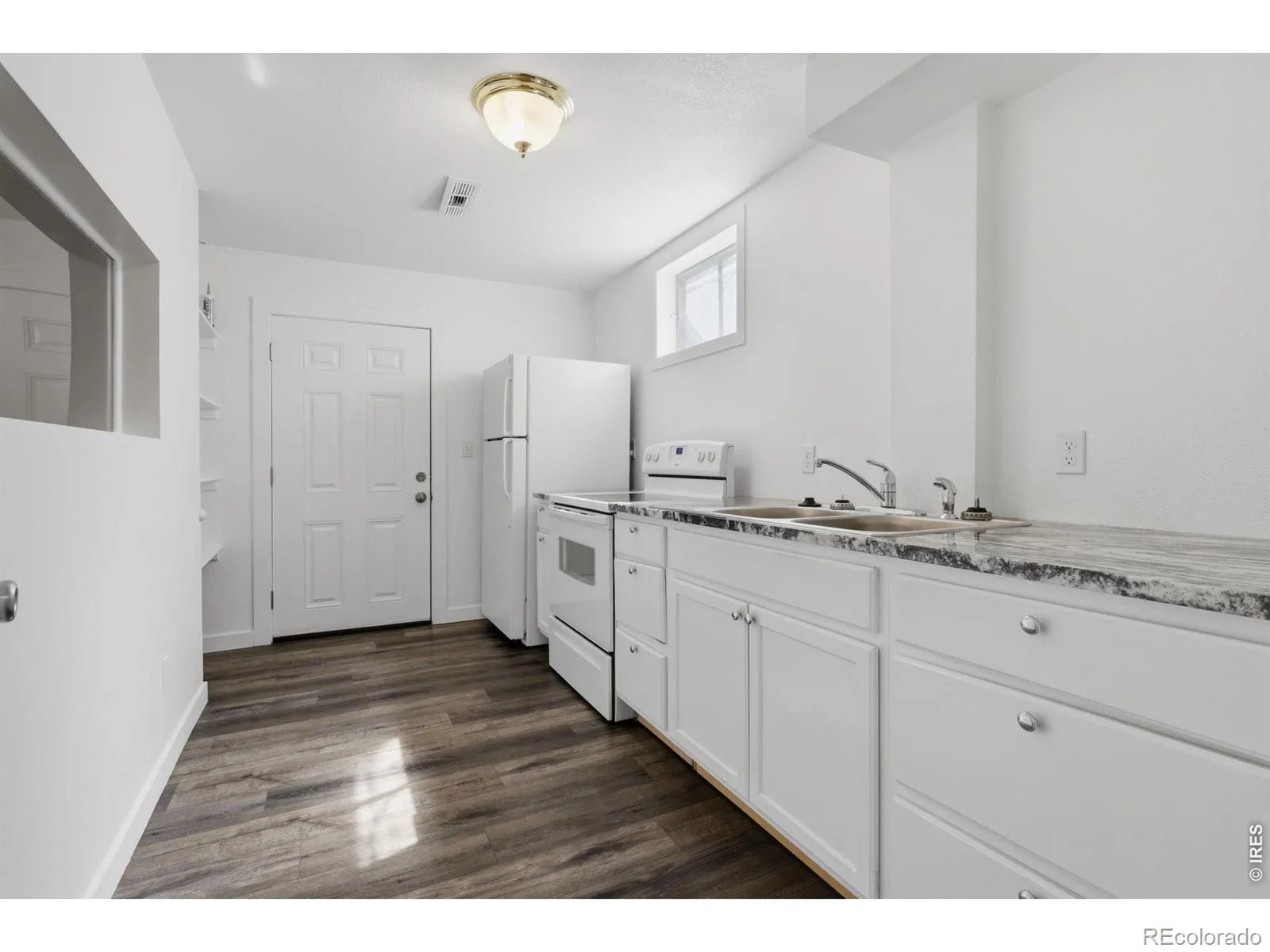 2479 Tulip Street Longmont CO 80501 MLS #RECIR1061508 06112026205939 1600 34