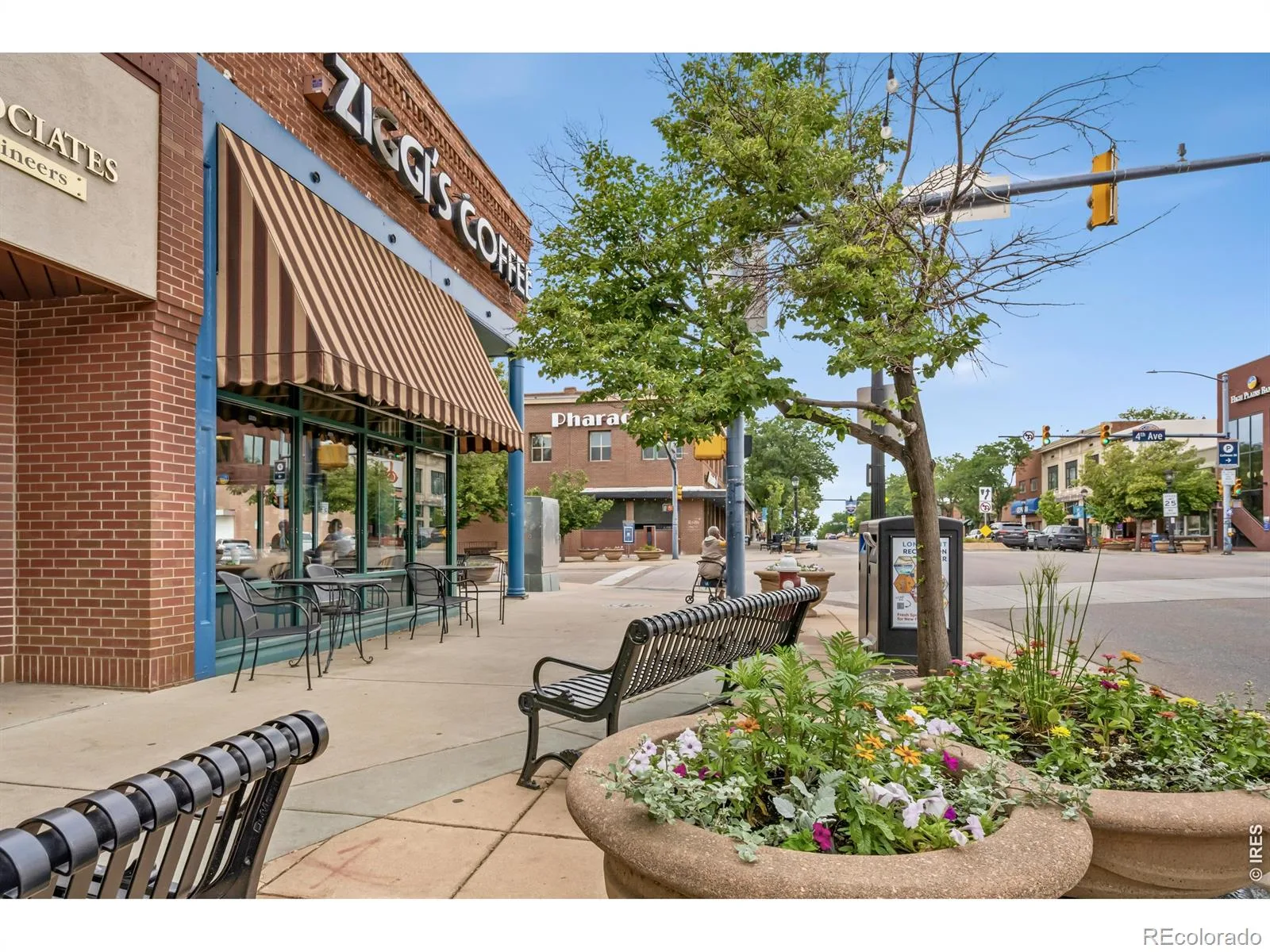 931 Grant Street Longmont CO 80501 MLS #RECIR1061532 06112026212015 1600 31