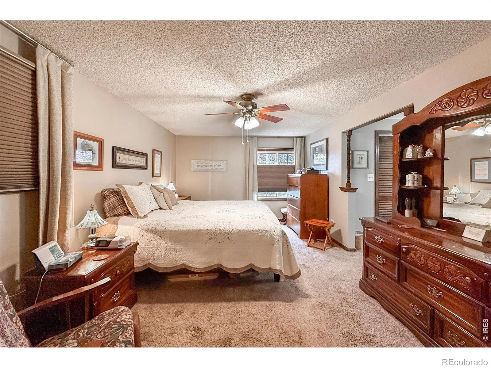 2806 Lake Park Way Longmont CO 80503 MLS #RECIR1061630 06122026175616 1600 18