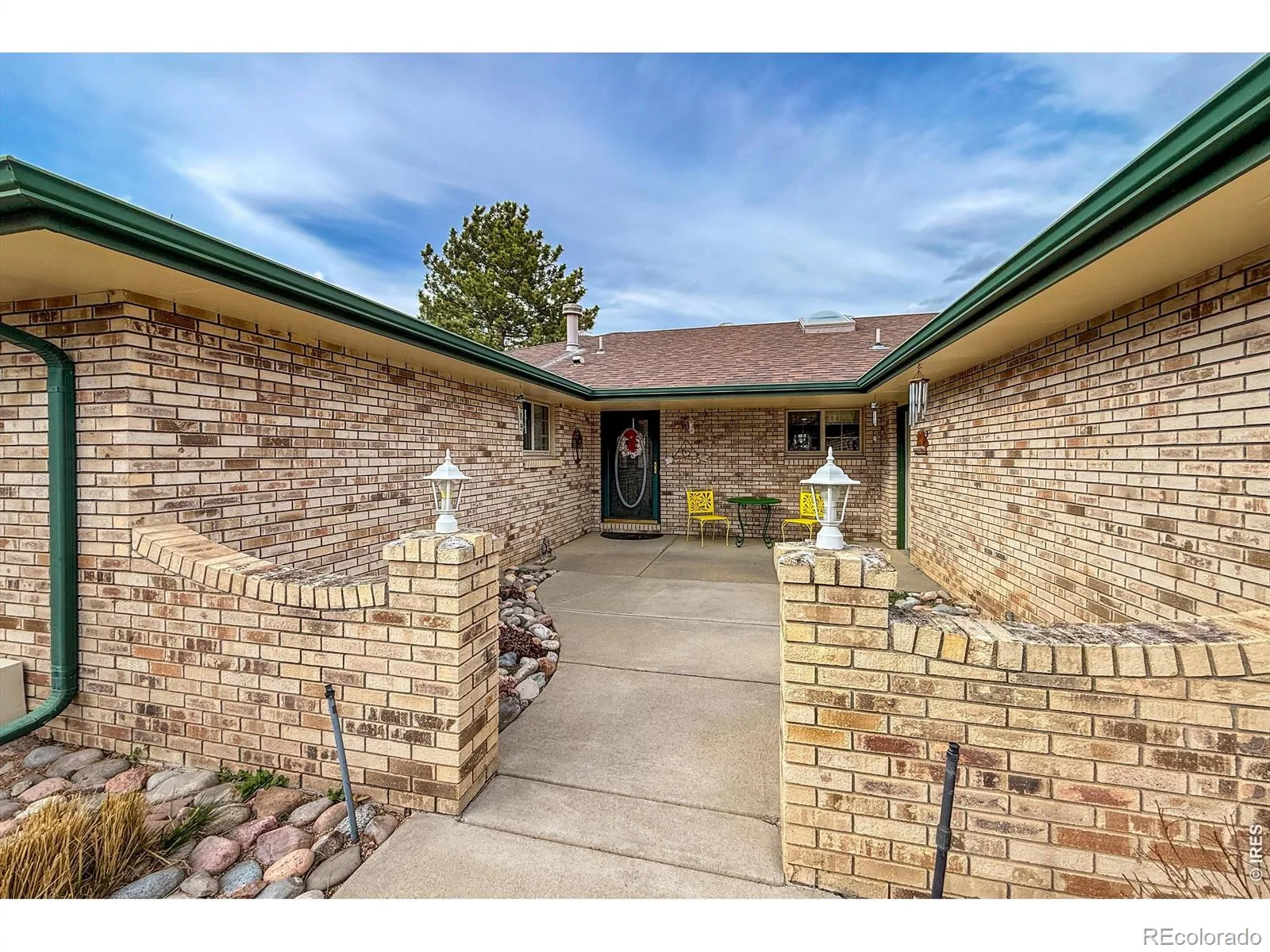 2806 Lake Park Way Longmont CO 80503 MLS #RECIR1061630 06122026175616 1600 2