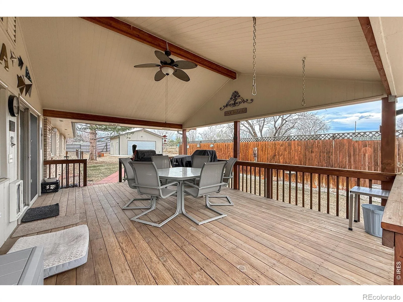 2806 Lake Park Way Longmont CO 80503 MLS #RECIR1061630 06122026175616 1600 29